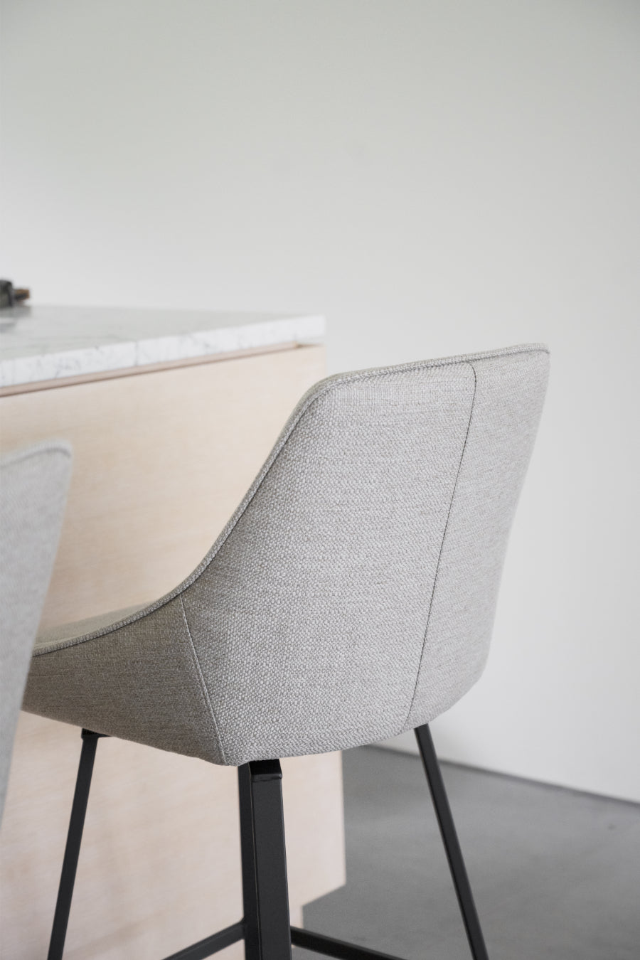 ALISON Barstuhl beige, drehbar ROWICO