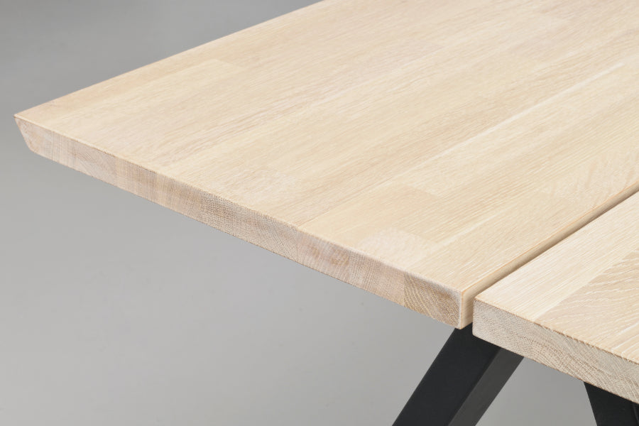 CARRADALE Esstisch mit V-Bein, 220 bis 320 cm