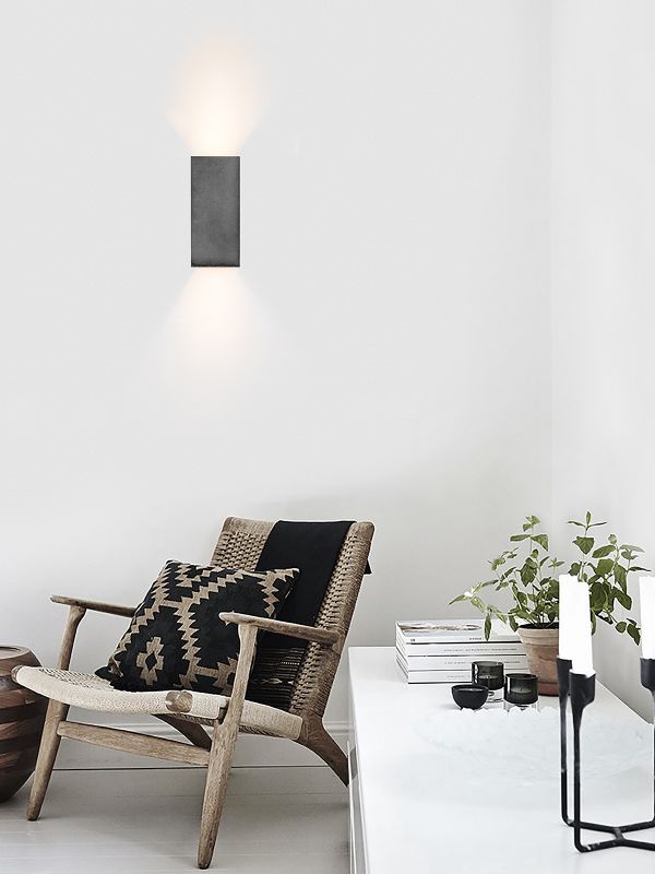 [B8] Rectangular Wall Light