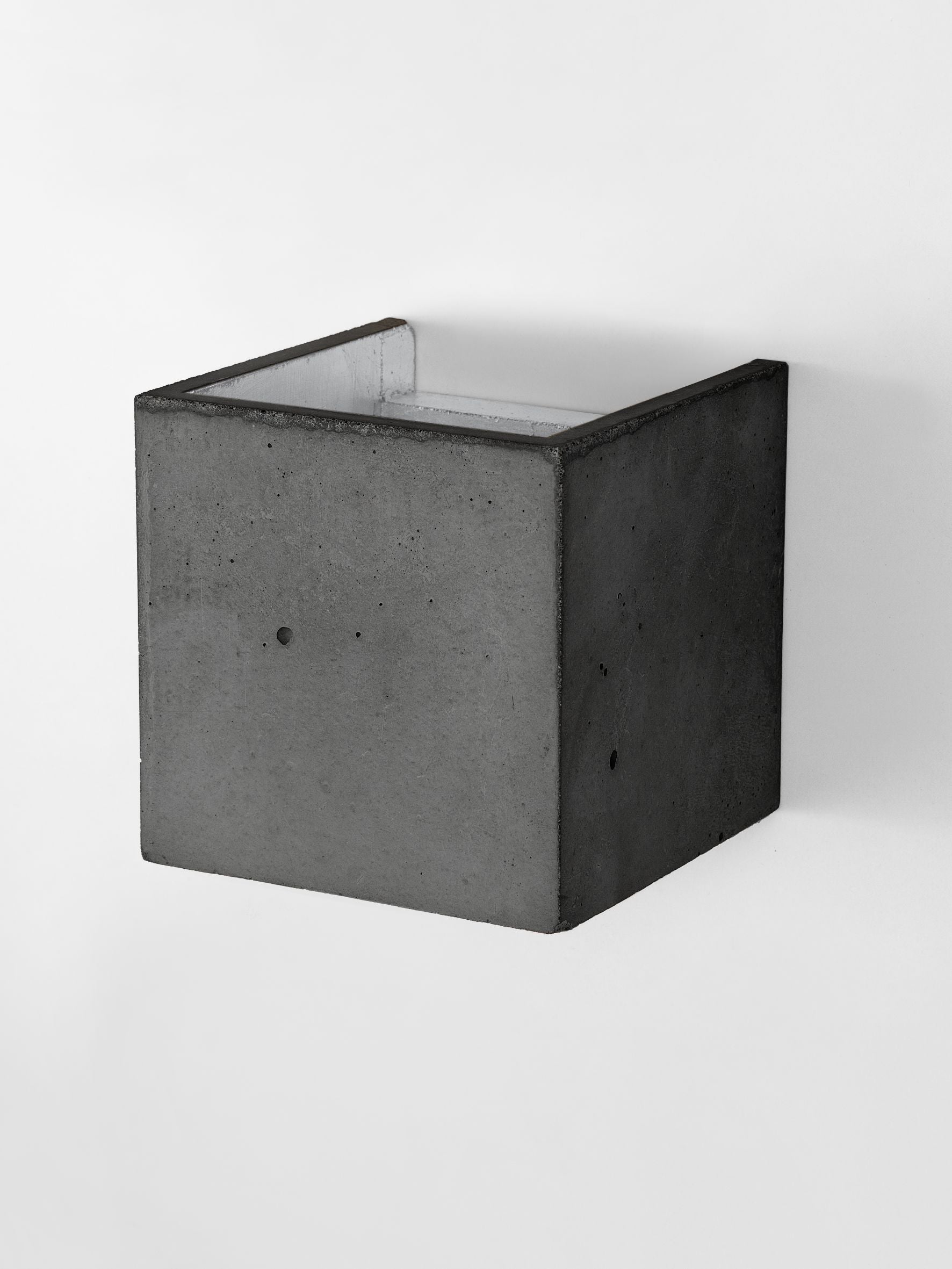 [B3] [B9] Cubic Wall Light