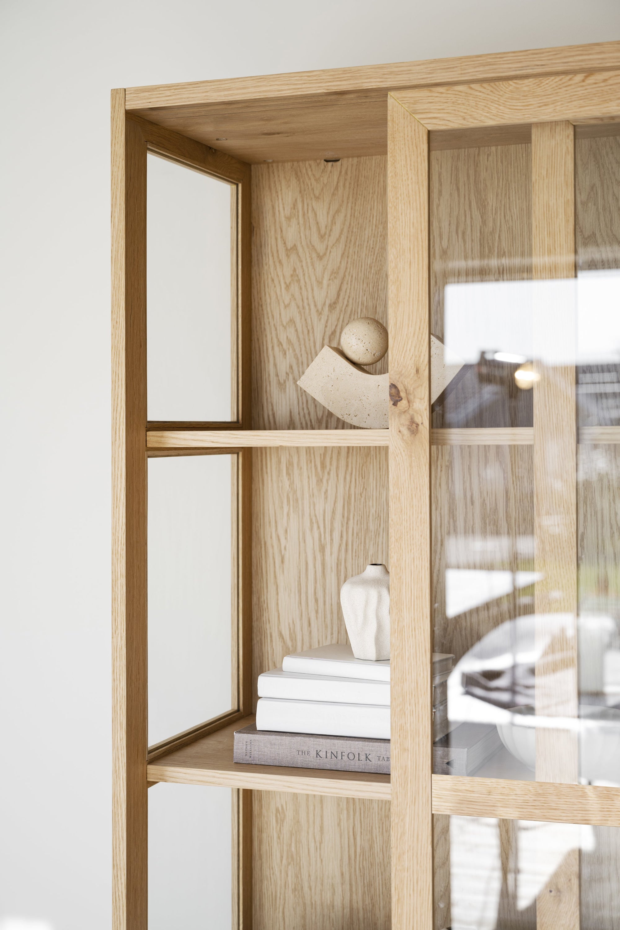 Hazelton Glass Cabinet with Drawers – Oak – 4