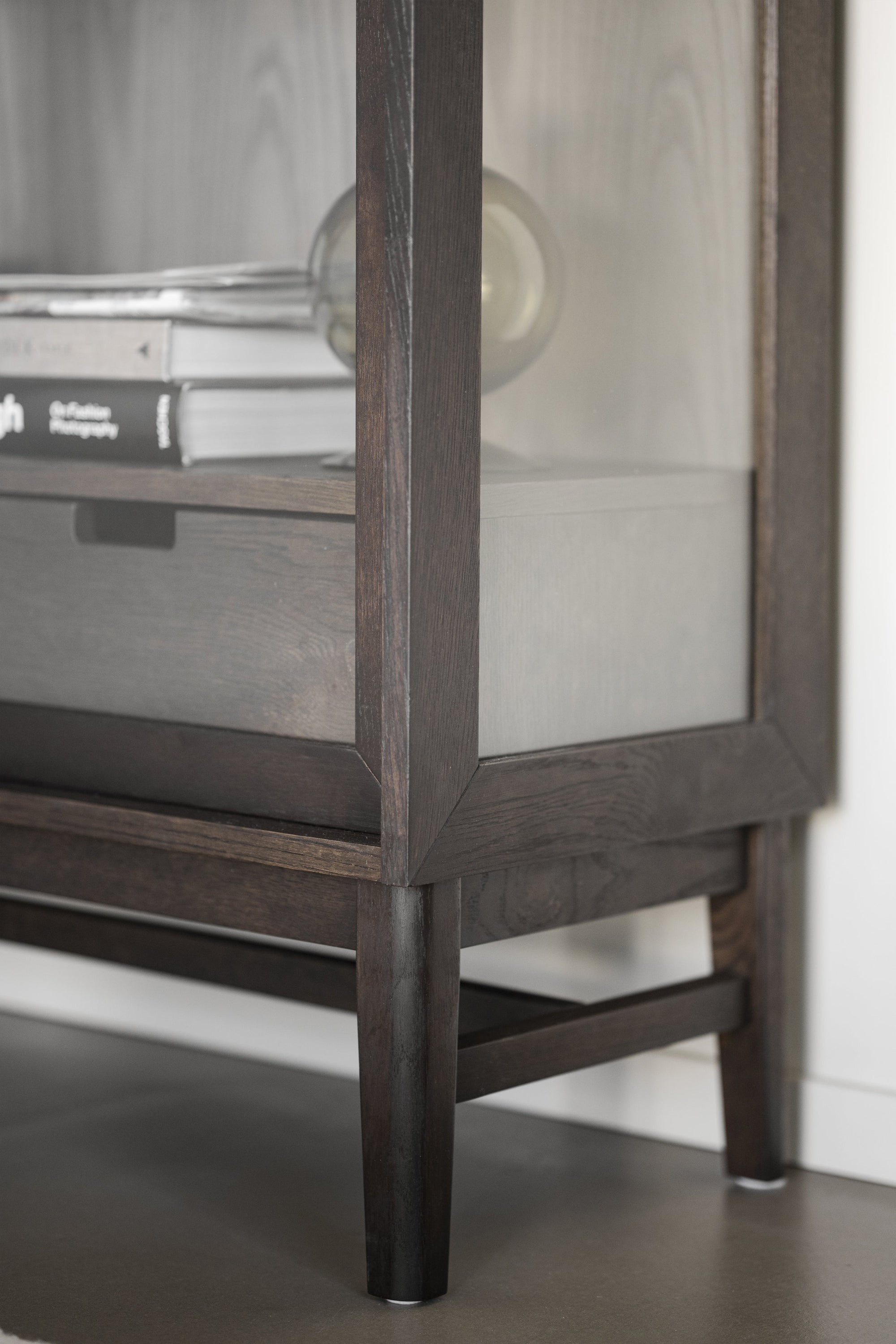 Hazelton Glass Cabinet with Drawers – Brown Oak – 7