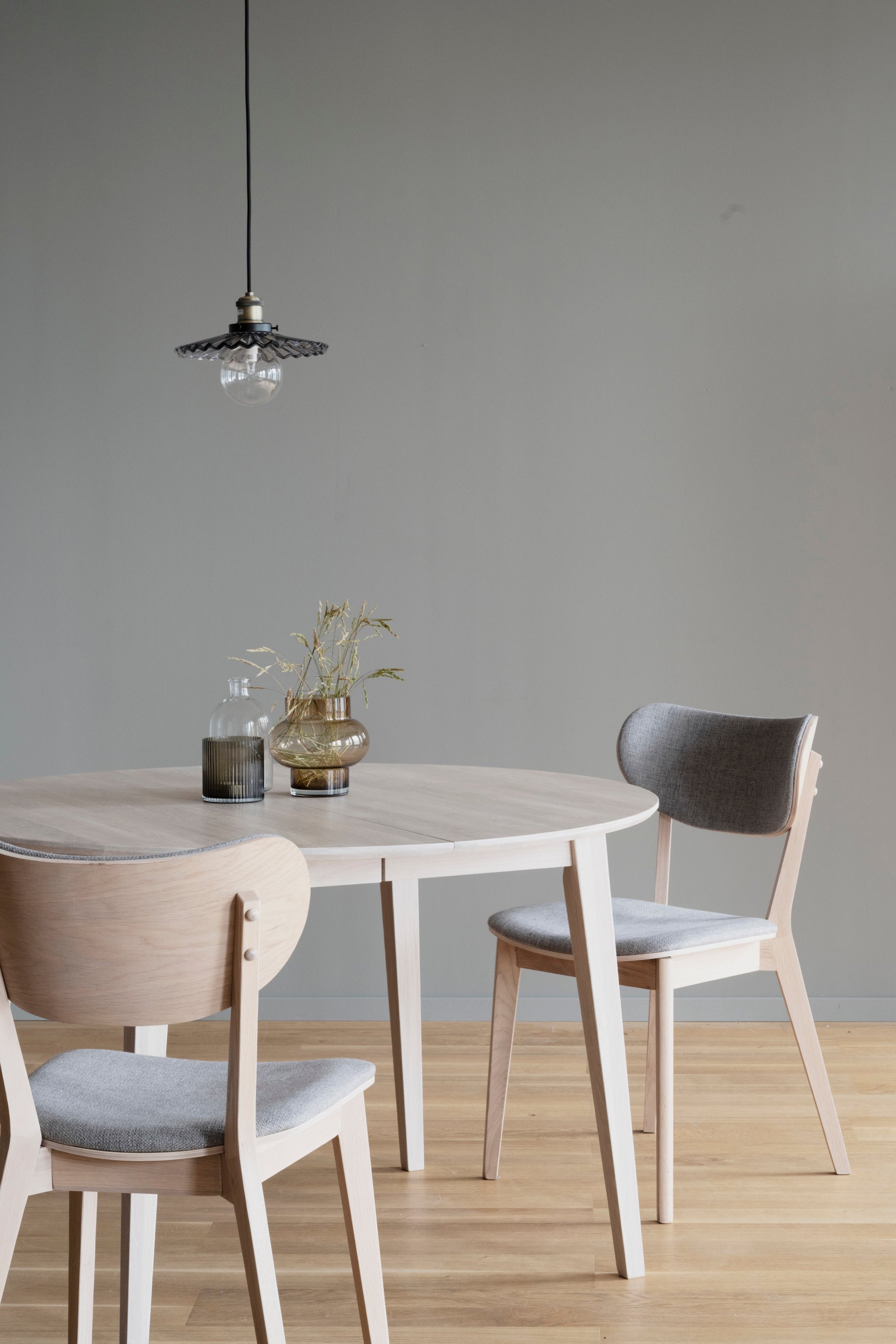 KATO Set of 2 Whitewashed Chairs – whitewash oak/light grey fabric – 5