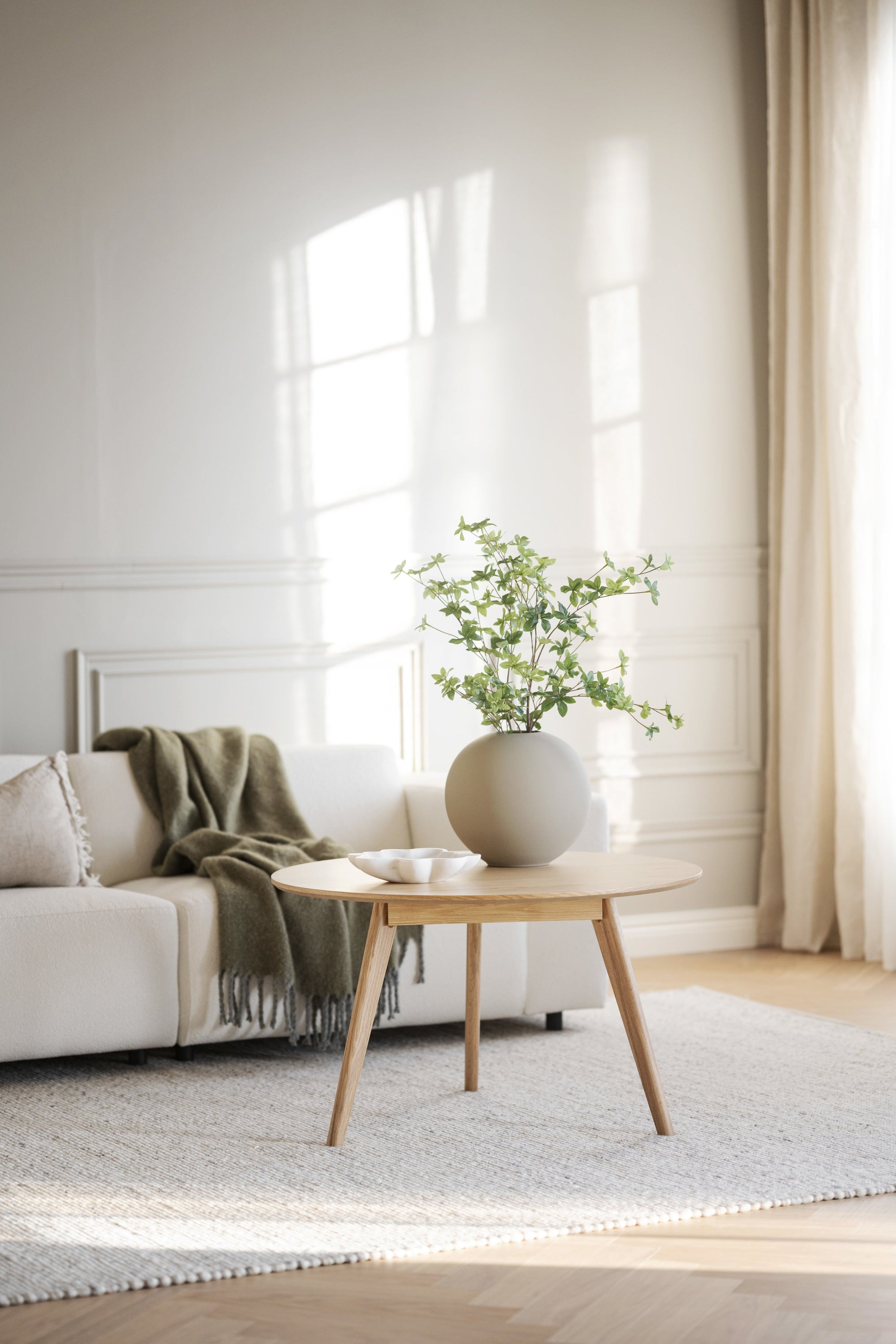 YUMI Coffee Table – Round / Oak – 3