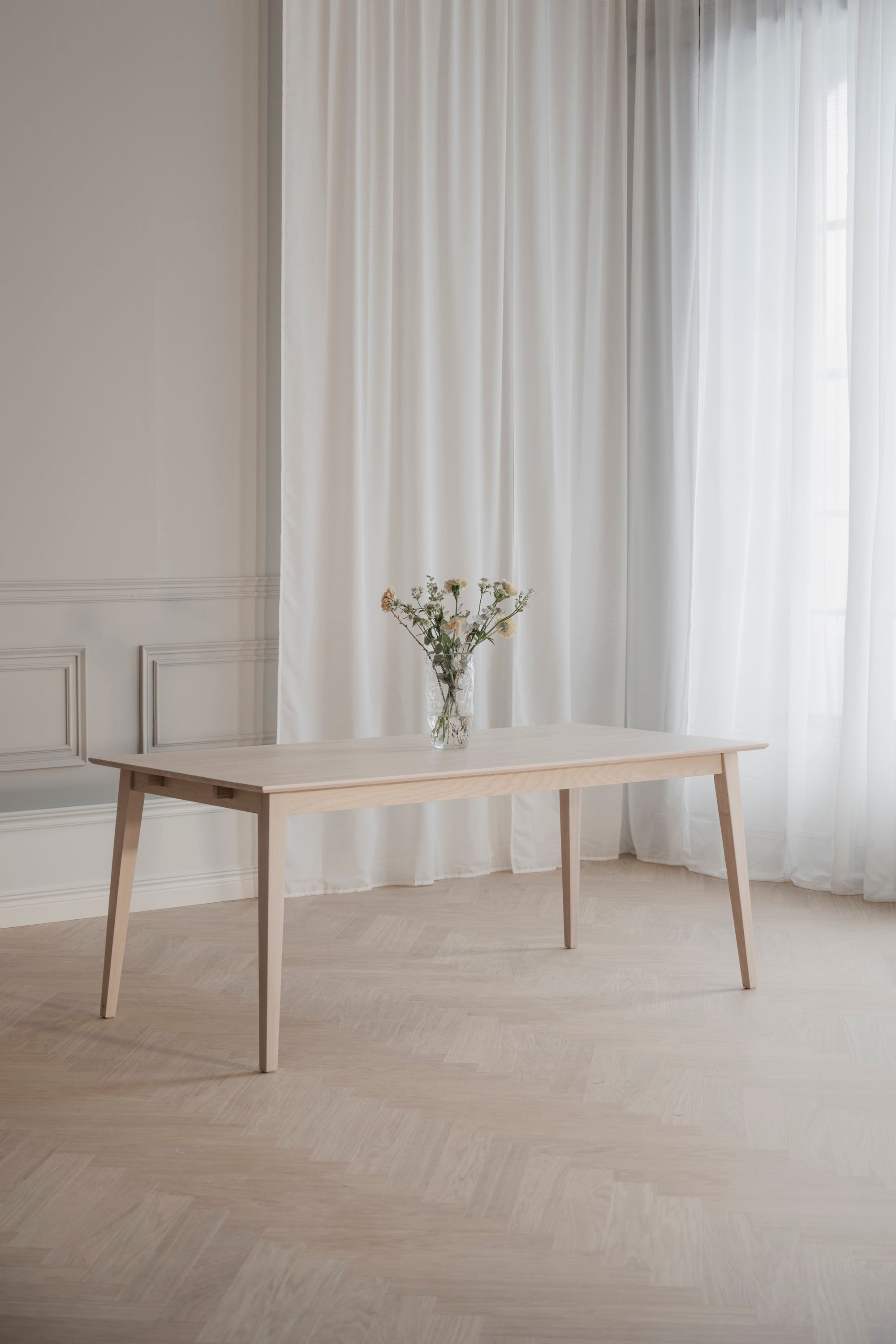 FILIPPA Oak Dining Table 180CM/230CM/280CM – Whitewashed oak / 180CM Standard table – 5