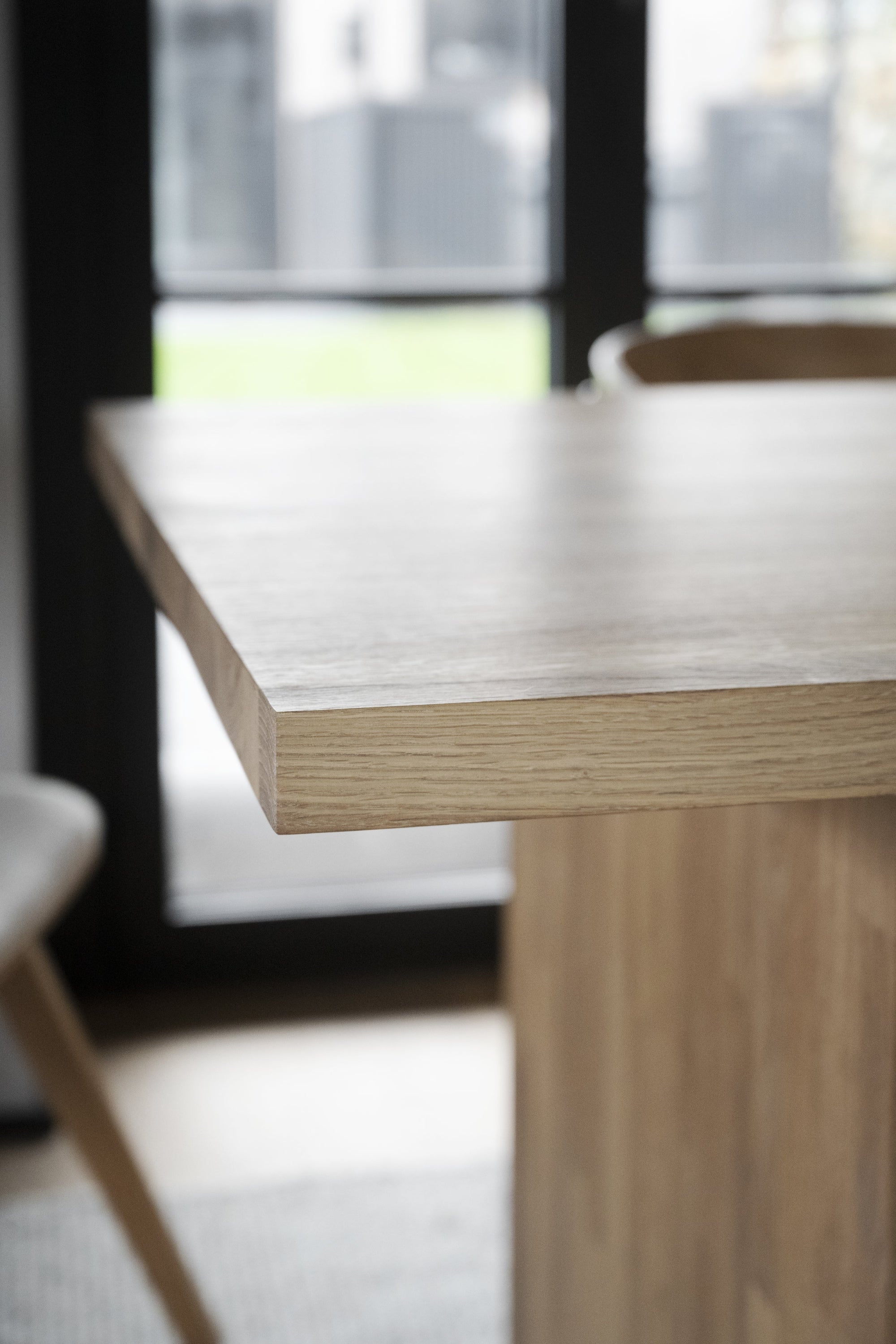 Emmett Dining Table 240 x 95 cm – Natural Oak – 4