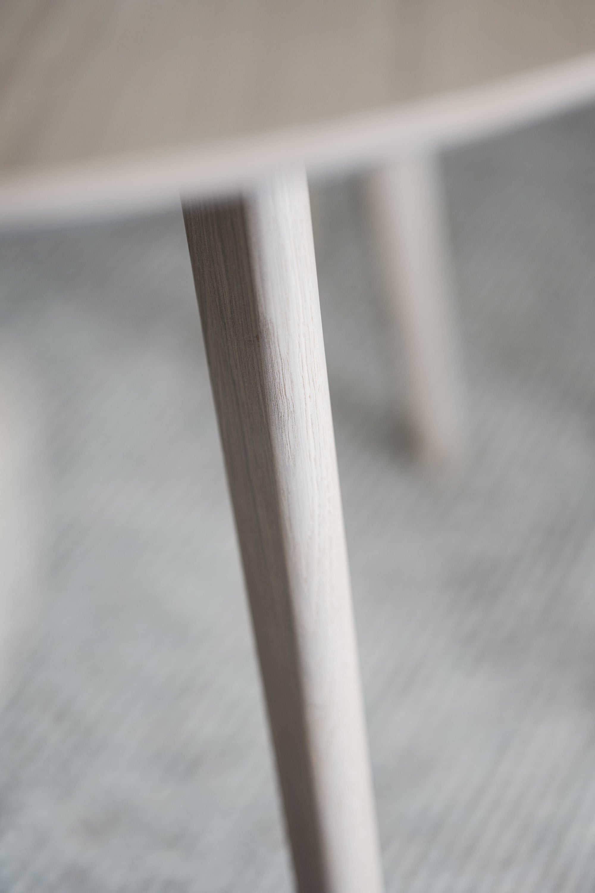 YUMI Round Table 115CM – Whitewashed Oak – 7