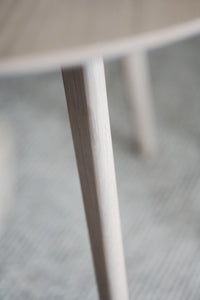 YUMI Round Table 115CM – Whitewashed Oak – 7