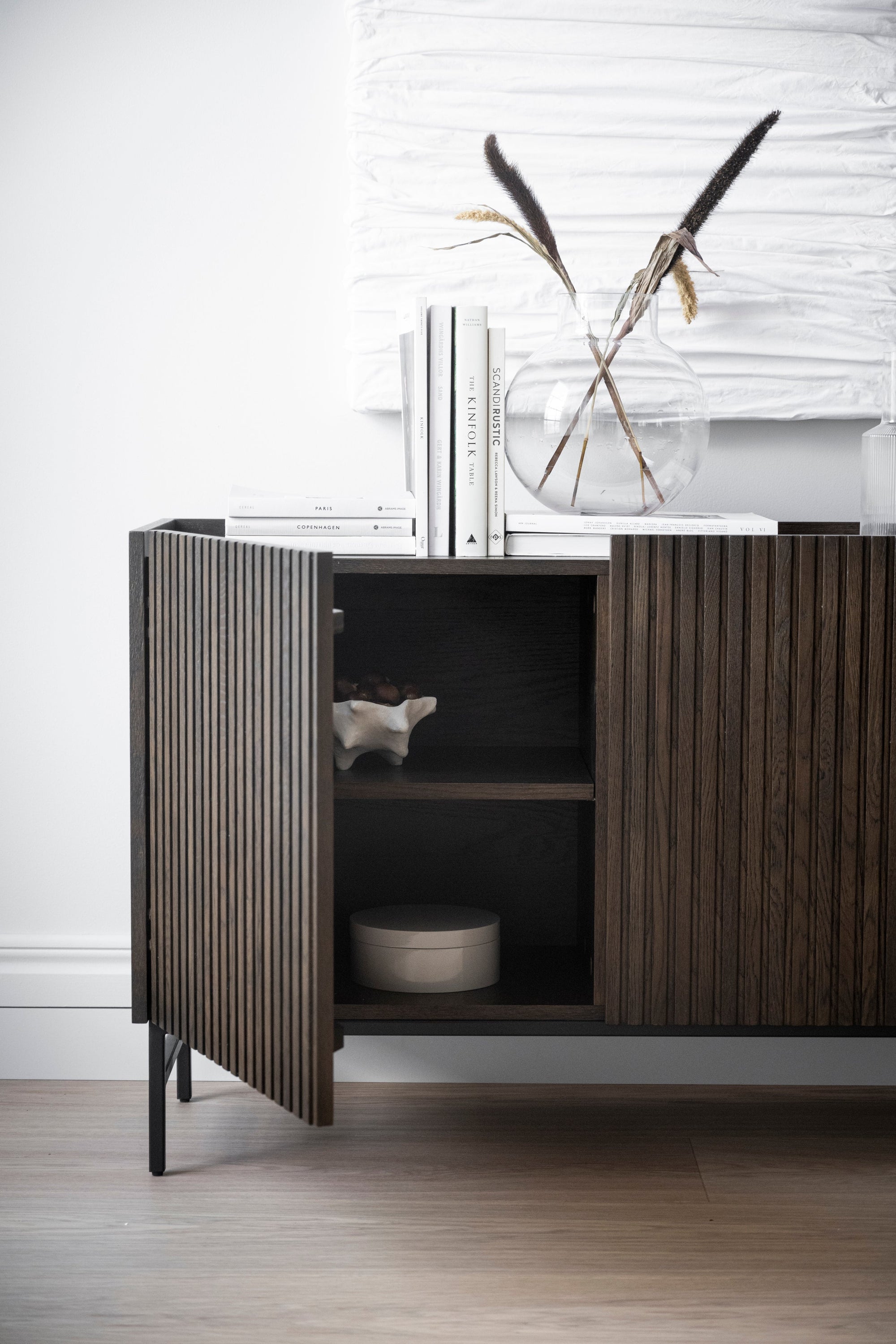 HALIFAX Sideboard 160 CM – Brown/Black Legs – 6