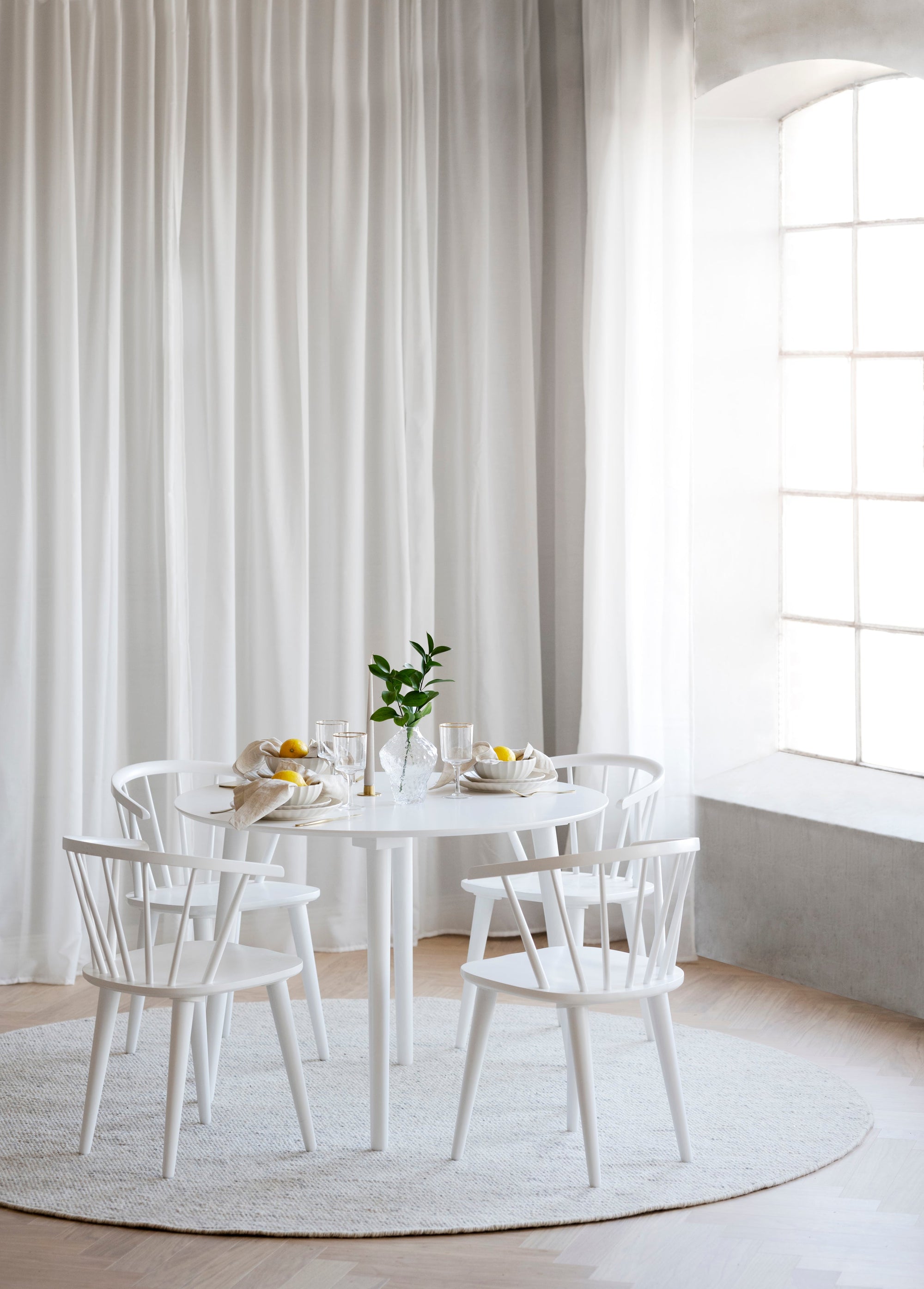 CARMEN Set of 2 Chairs – 2 White Chairs – 7
