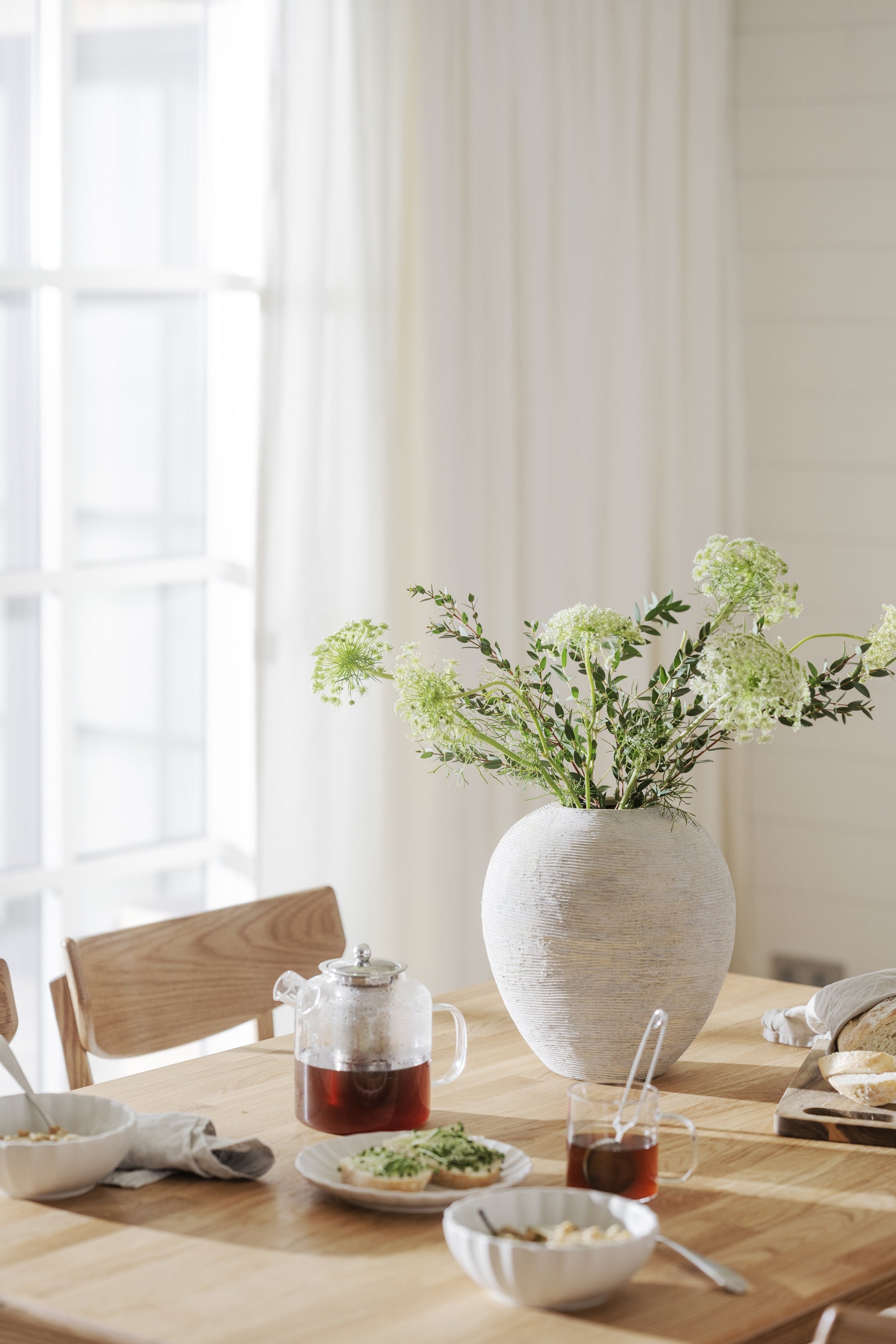 FILIPPA Dining Table 140CM/240CM – Oak top and legs / 140CM Standard Table – 4