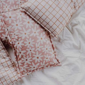 Blush Daisies Bedding Set with Filling by Malomi Kids