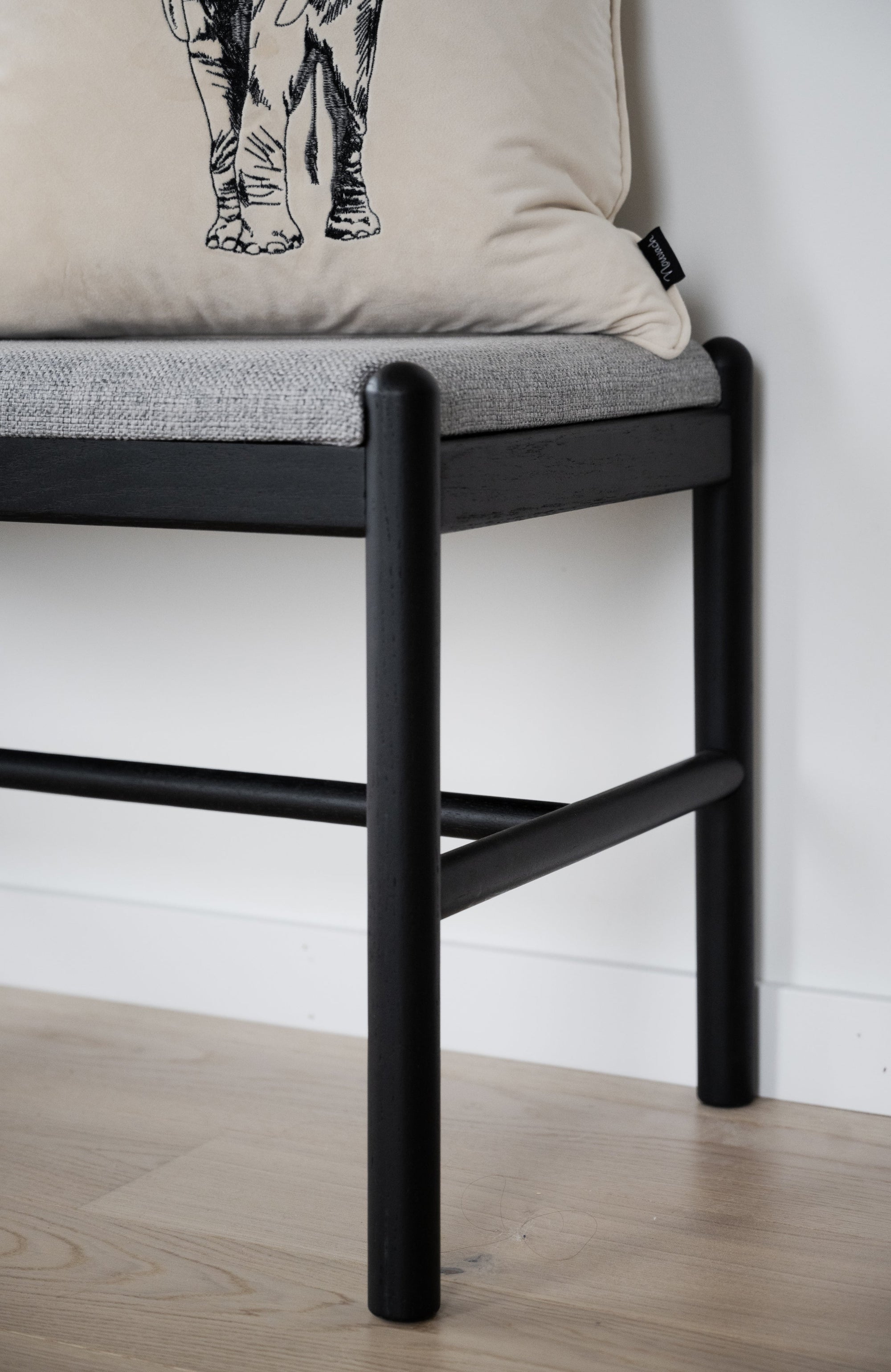MILFORD Bench 80CM – Black – 4