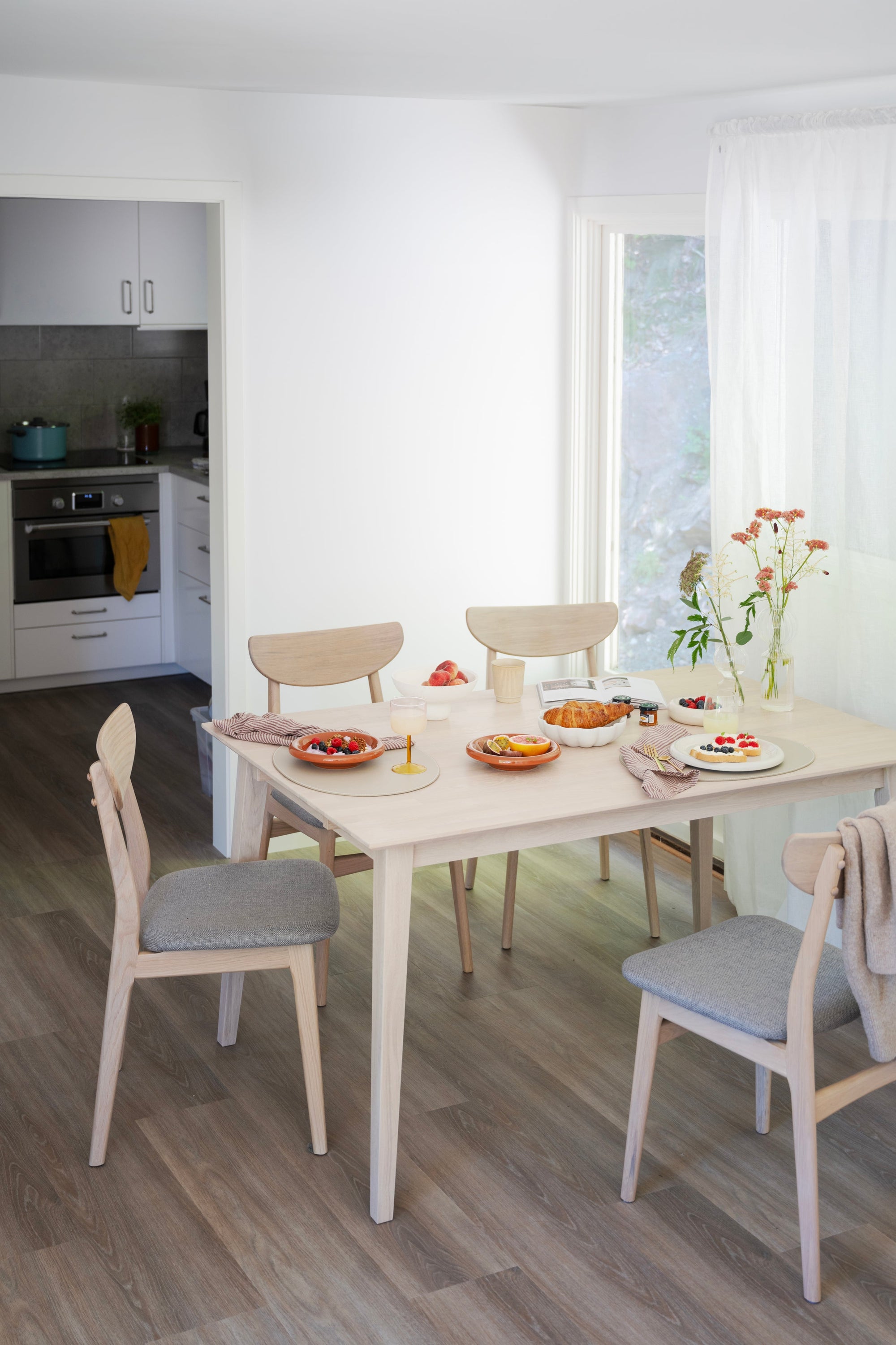 FILIPPA Dining Table 140CM/240CM – Whitewash top and legs / 140CM Standard Table – 2