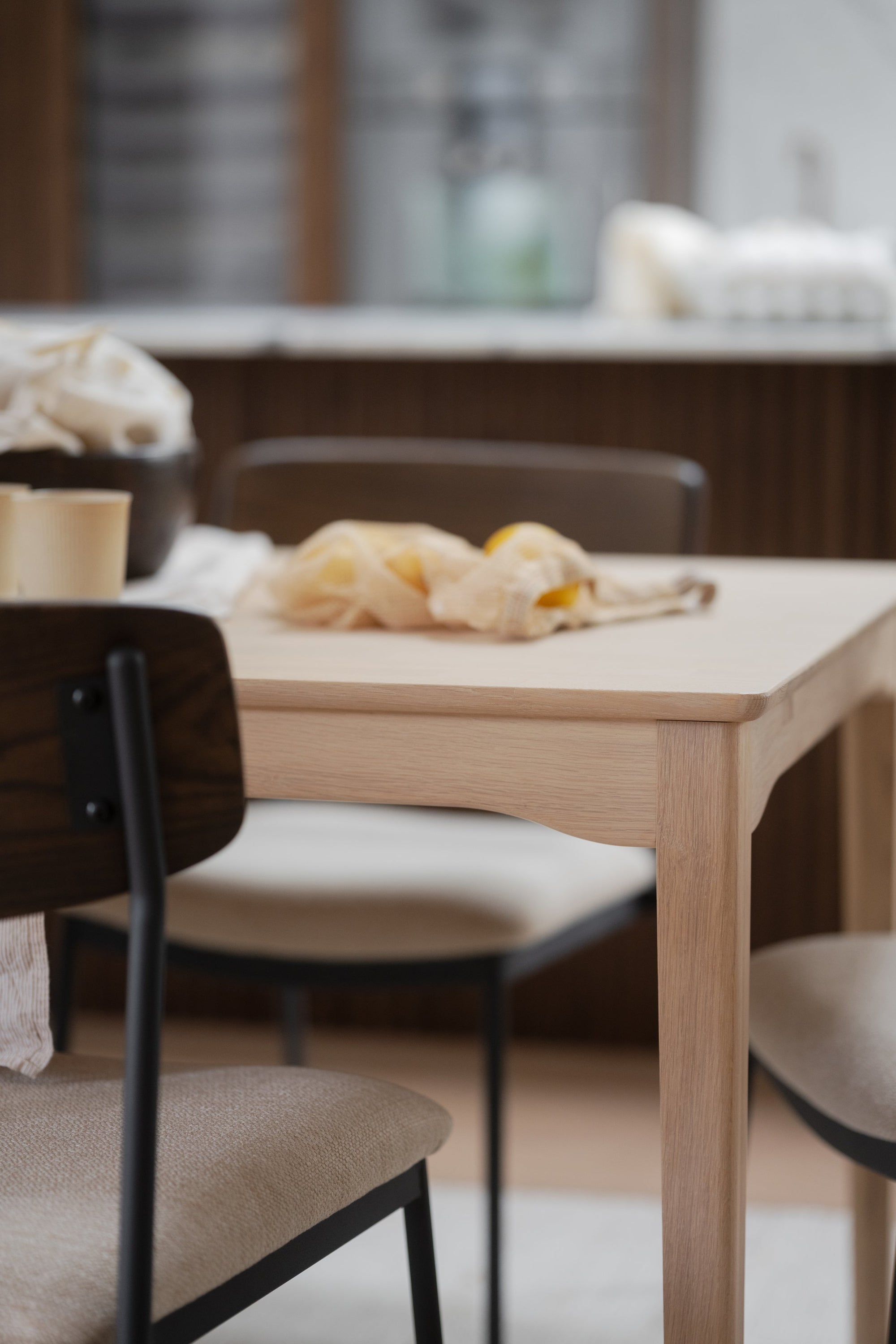 Markham Dining Table 180 x 90 cm – Whitewash Oak – 4