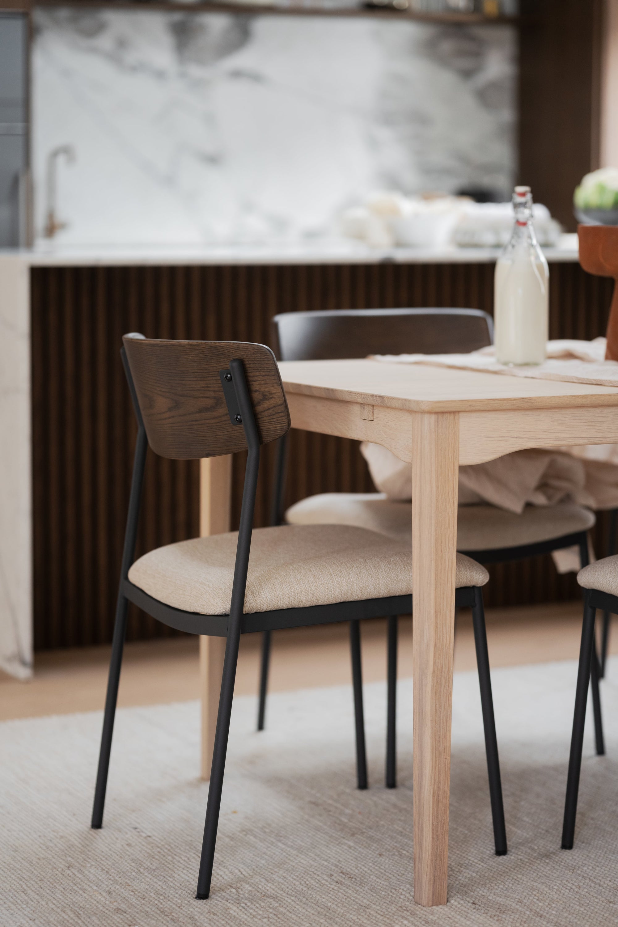 Markham Dining Table 180 x 90 cm – Whitewash Oak – 2
