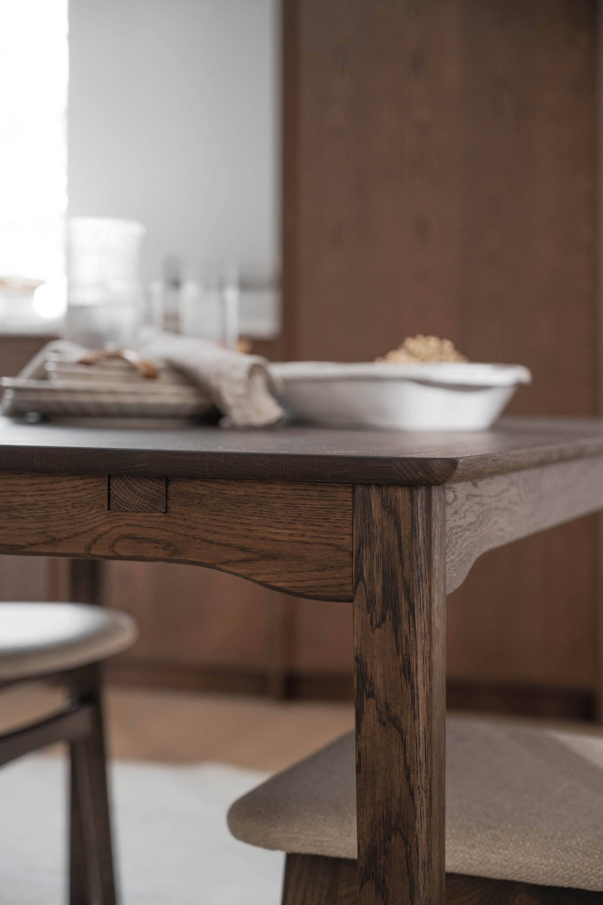 Markham Dining Table 180 x 90 cm – Brown Oak – 5