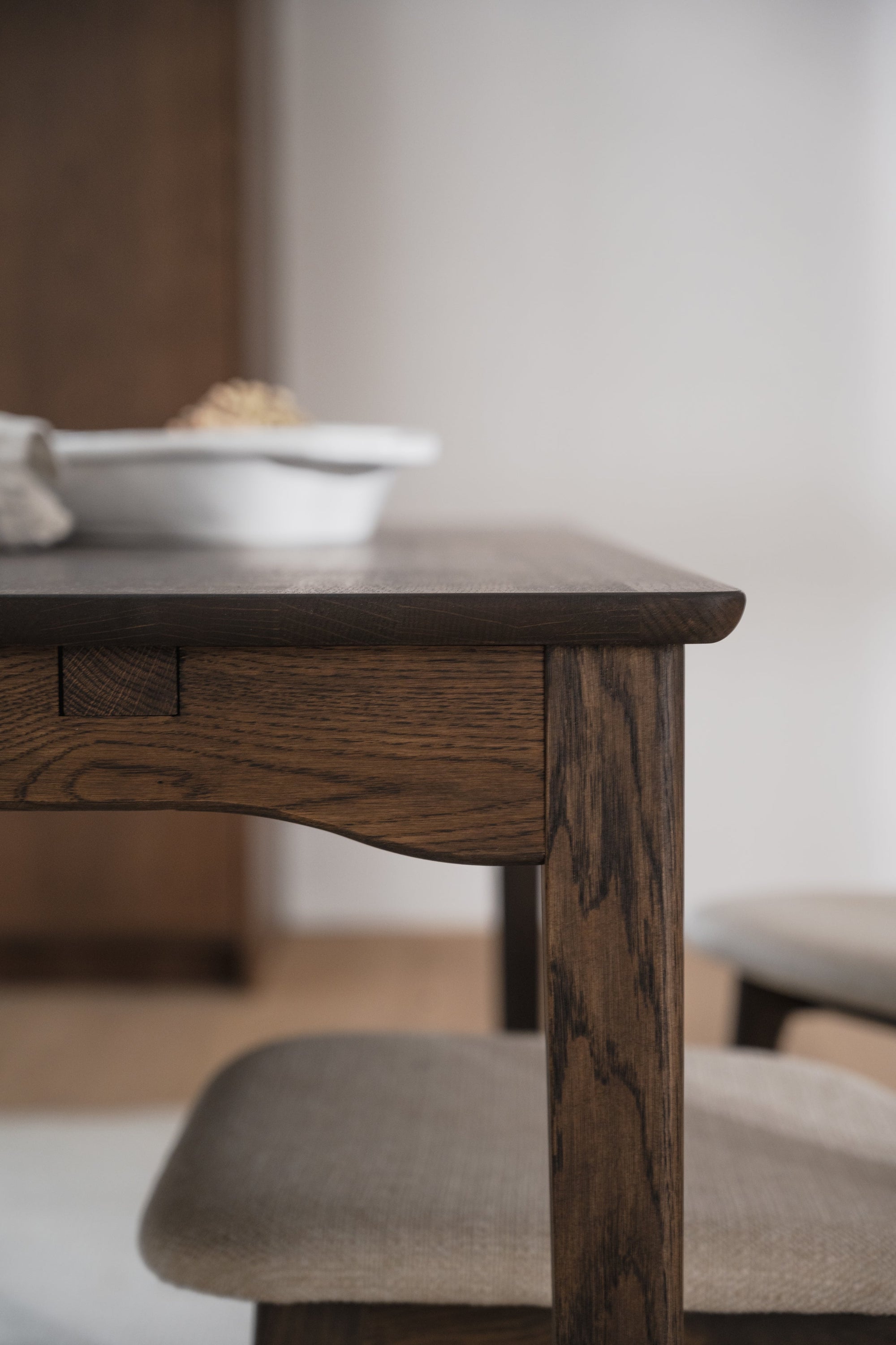 Markham Dining Table 140 x 90 cm – Brown Oak – 8