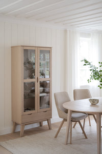 FILIPPA Glass Cabinet with Drawer – Whitewashed Oak – 2
