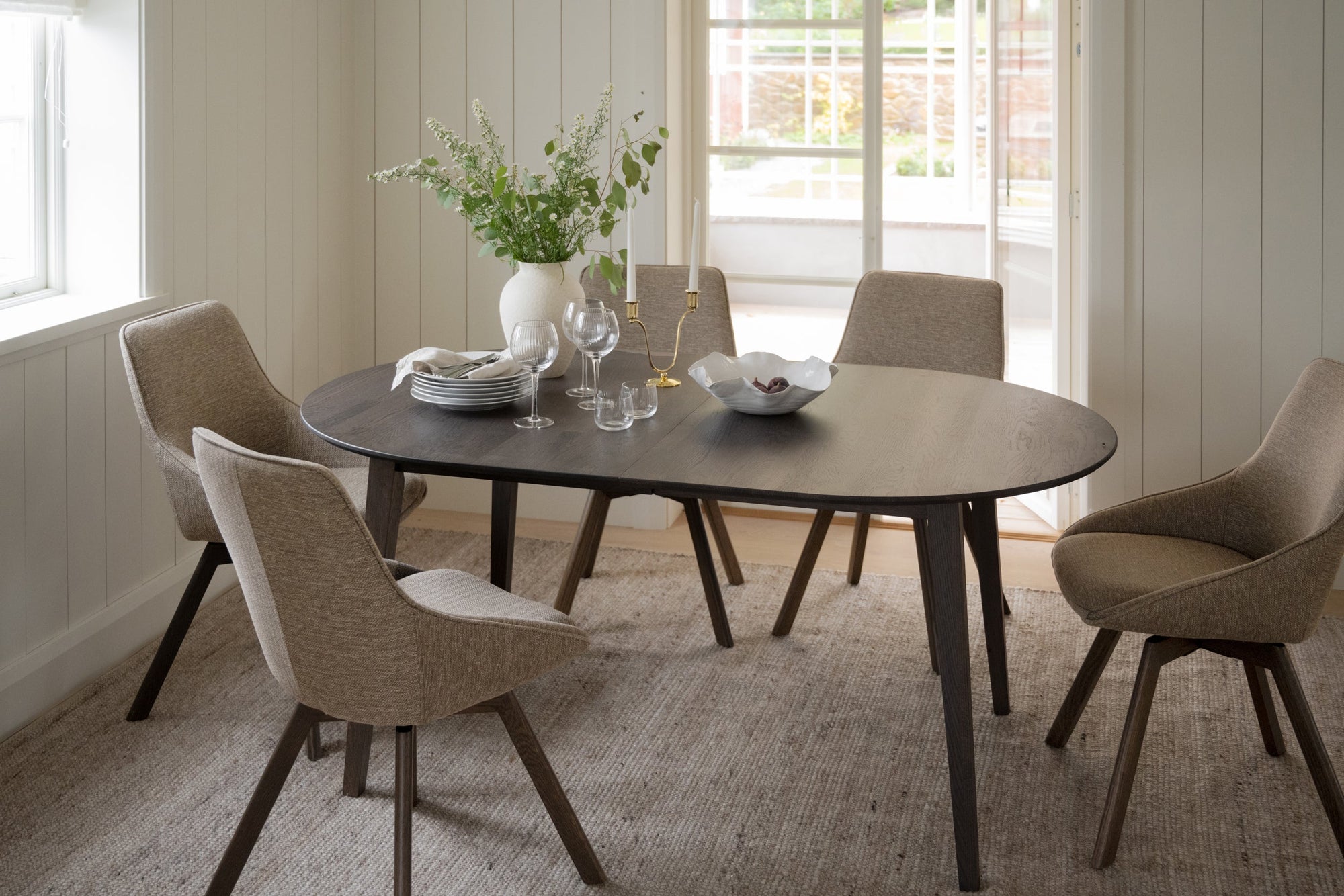 FILIPPA Oval Extending Table 170/210/250CM – Dark Brown Oak / Standard Table (one leaf included) – 4
