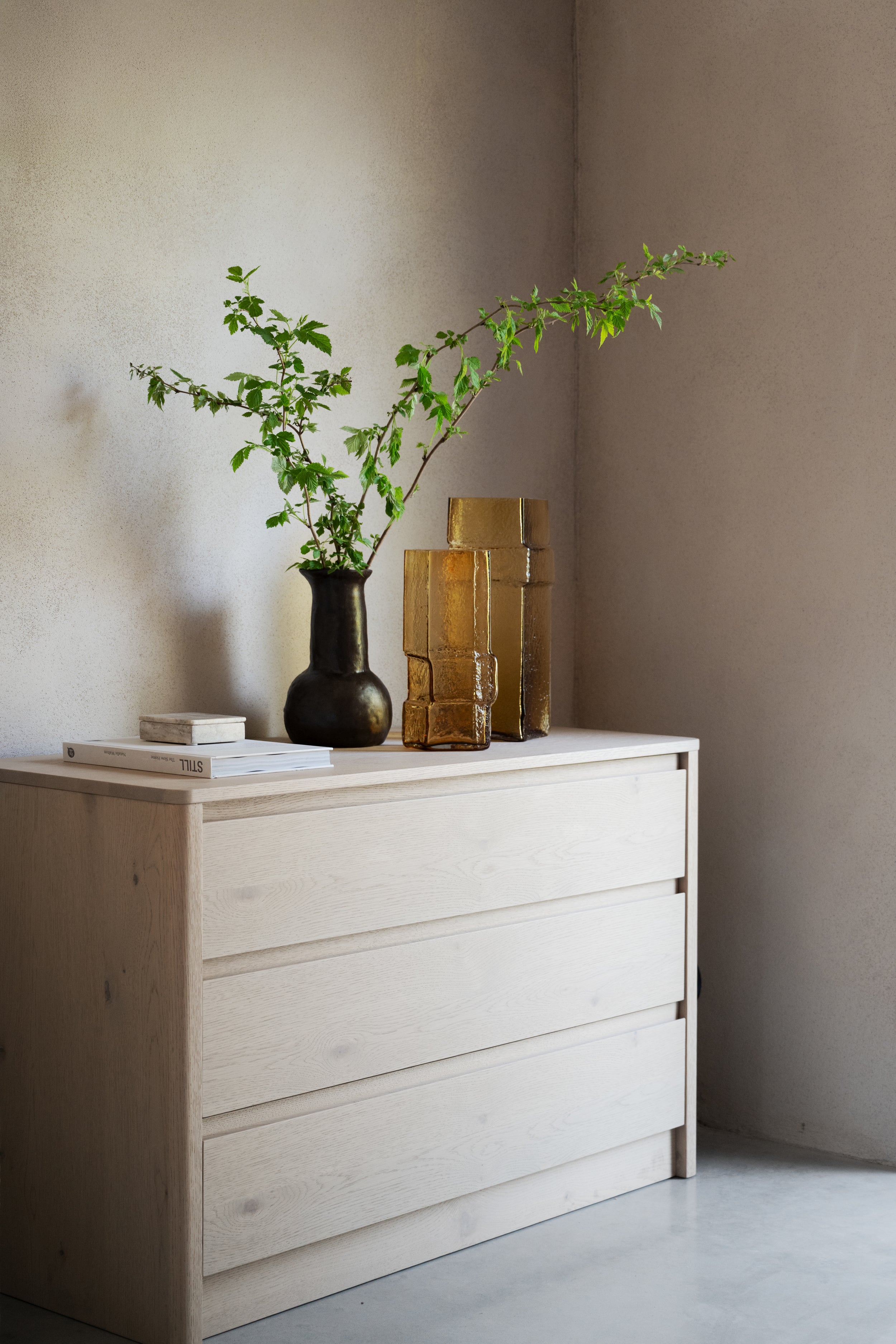 Melstone Chest of Drawers 110 cm – Whitewash Oak – 2