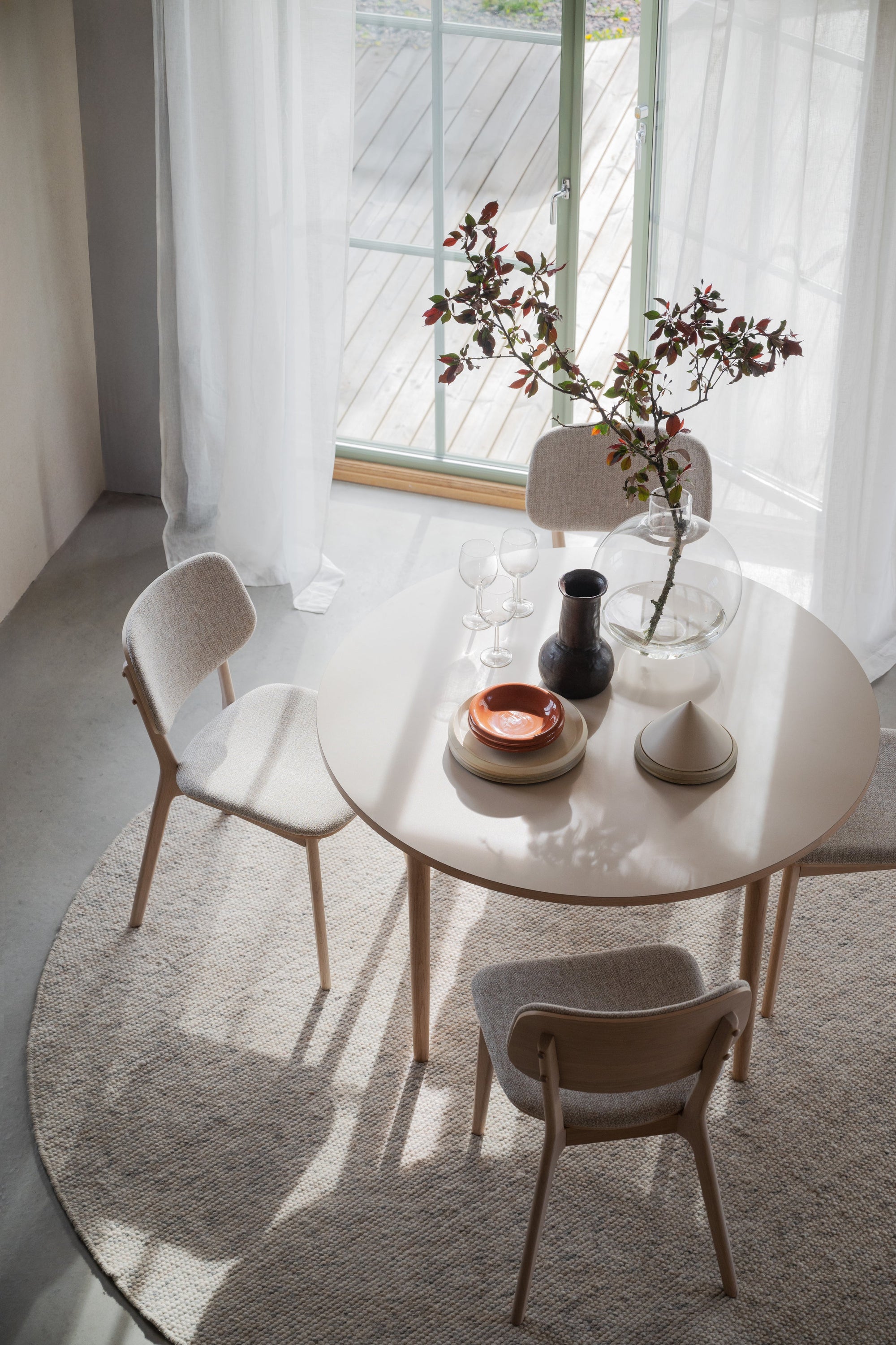 Fairmount Round Dining Table Ø120 cm – Beige / Whitewash Oak – 3
