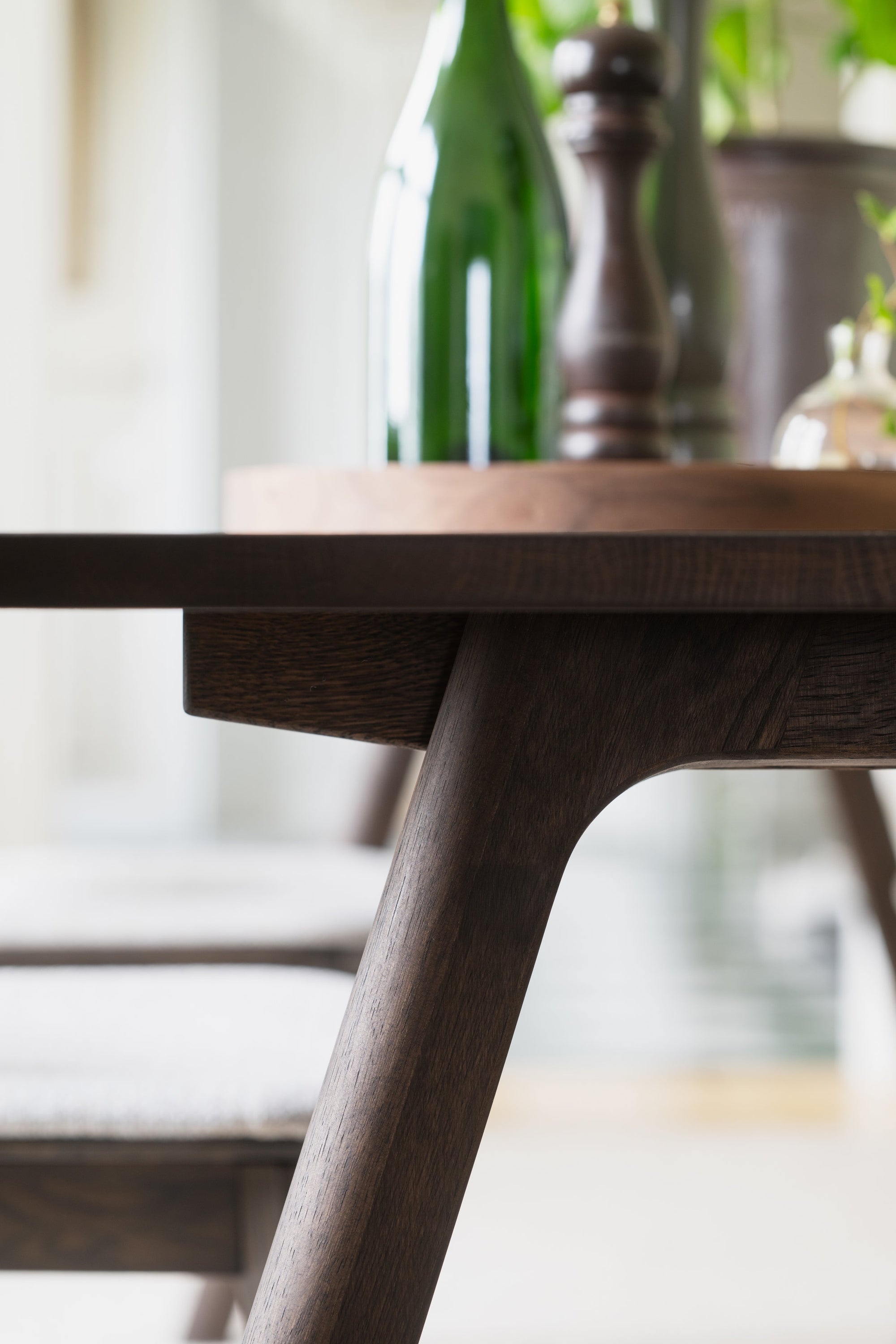 Clapperton Extendable Dining Table 220 x 95 cm – Brown Oak – 4