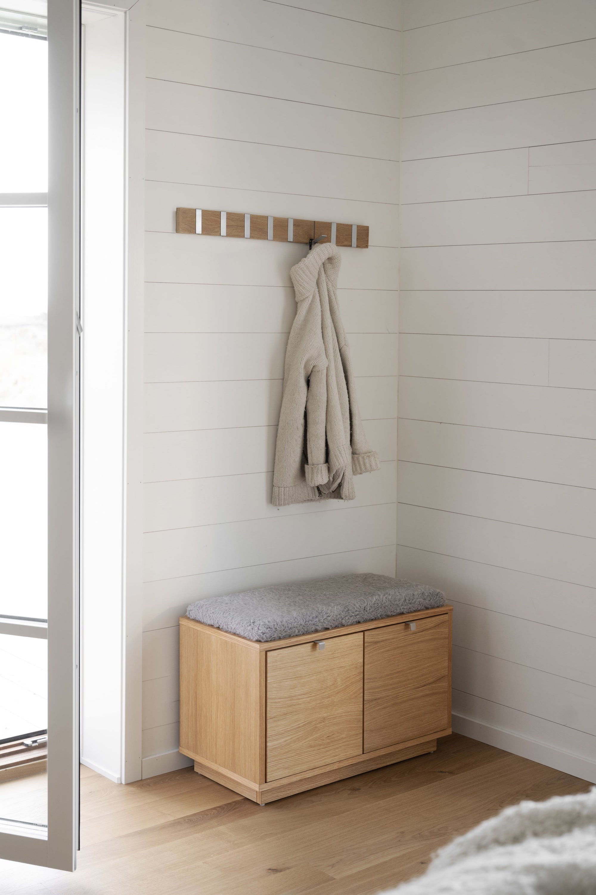 Confetti Hook Rail 70 cm – Oiled Oak – 2