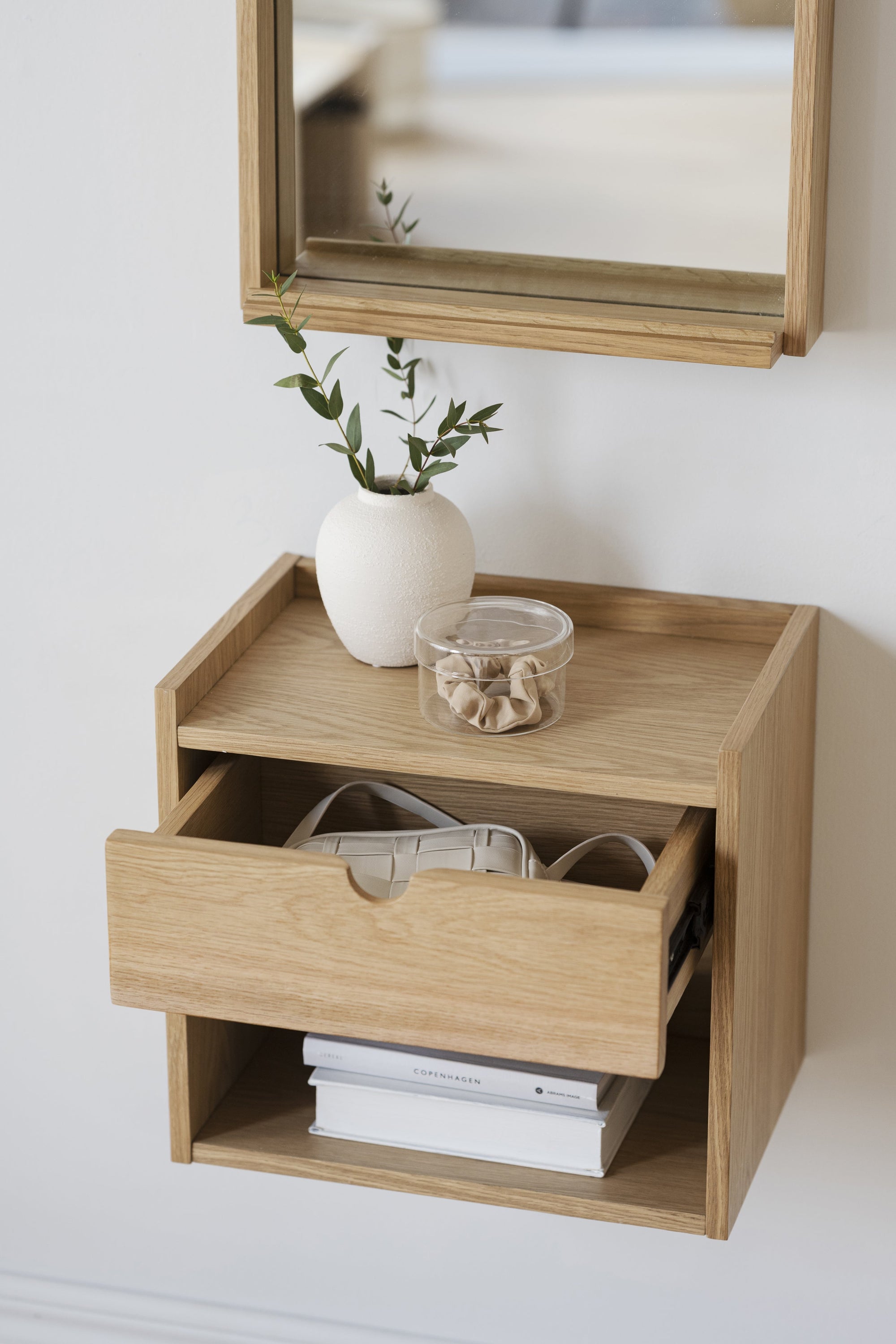 Hillmond Wall-Mounted Bedside Table – Oak – 3