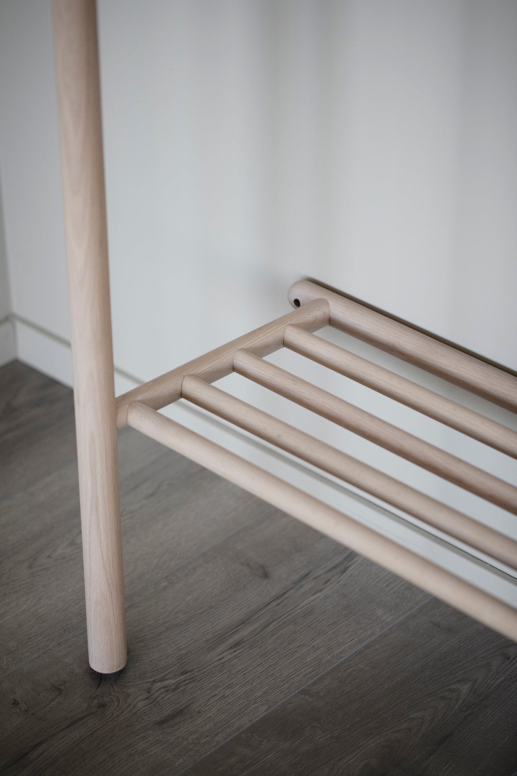 MILFORD Clothes Hanger – Whitewashed oak – 4