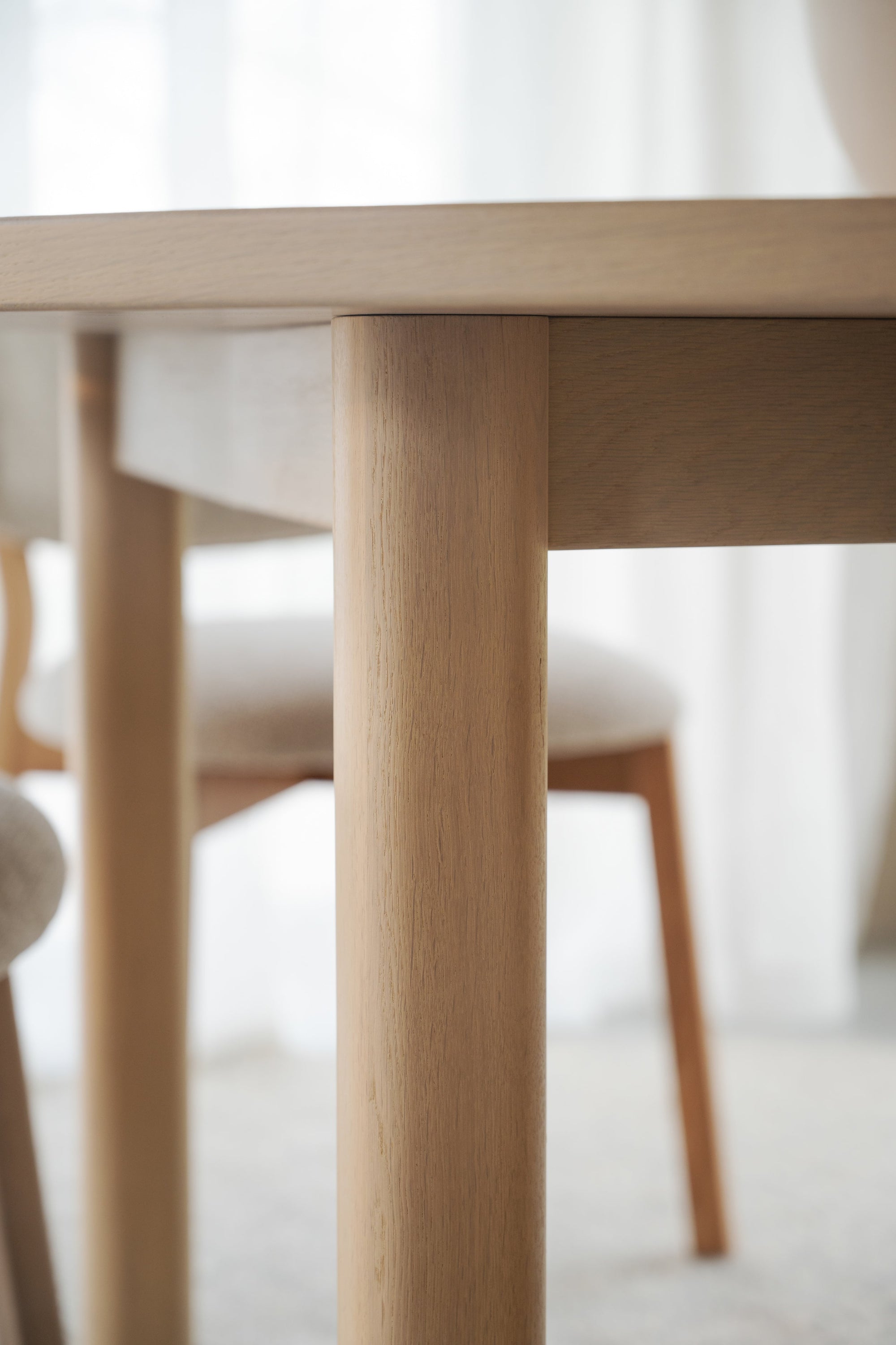 Gifford Oval Dining Table 220 x 105 cm – Whitewash Oak – 6