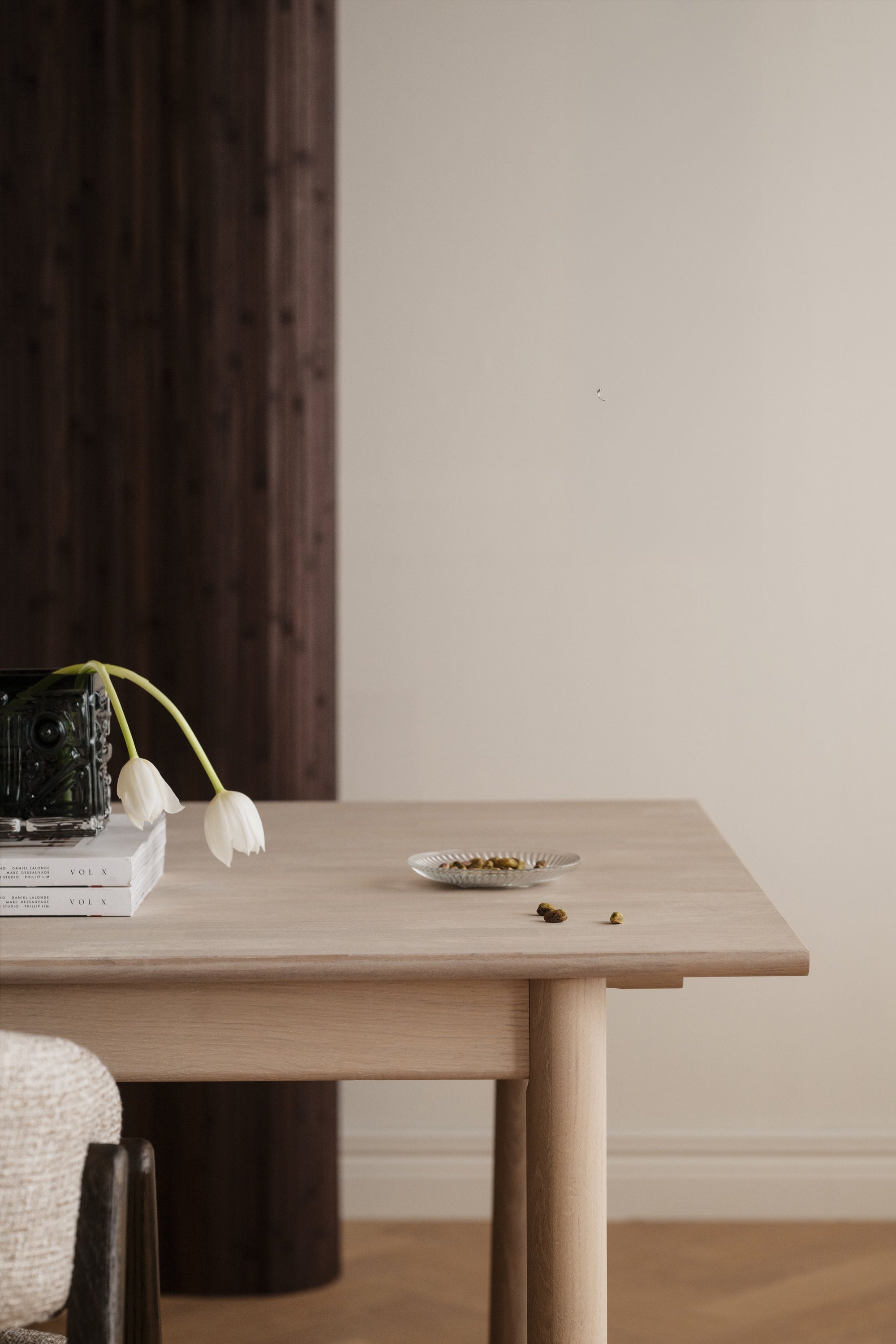 Derrymore Dining Table 205 x 90 cm – Whitewash Oak – 3