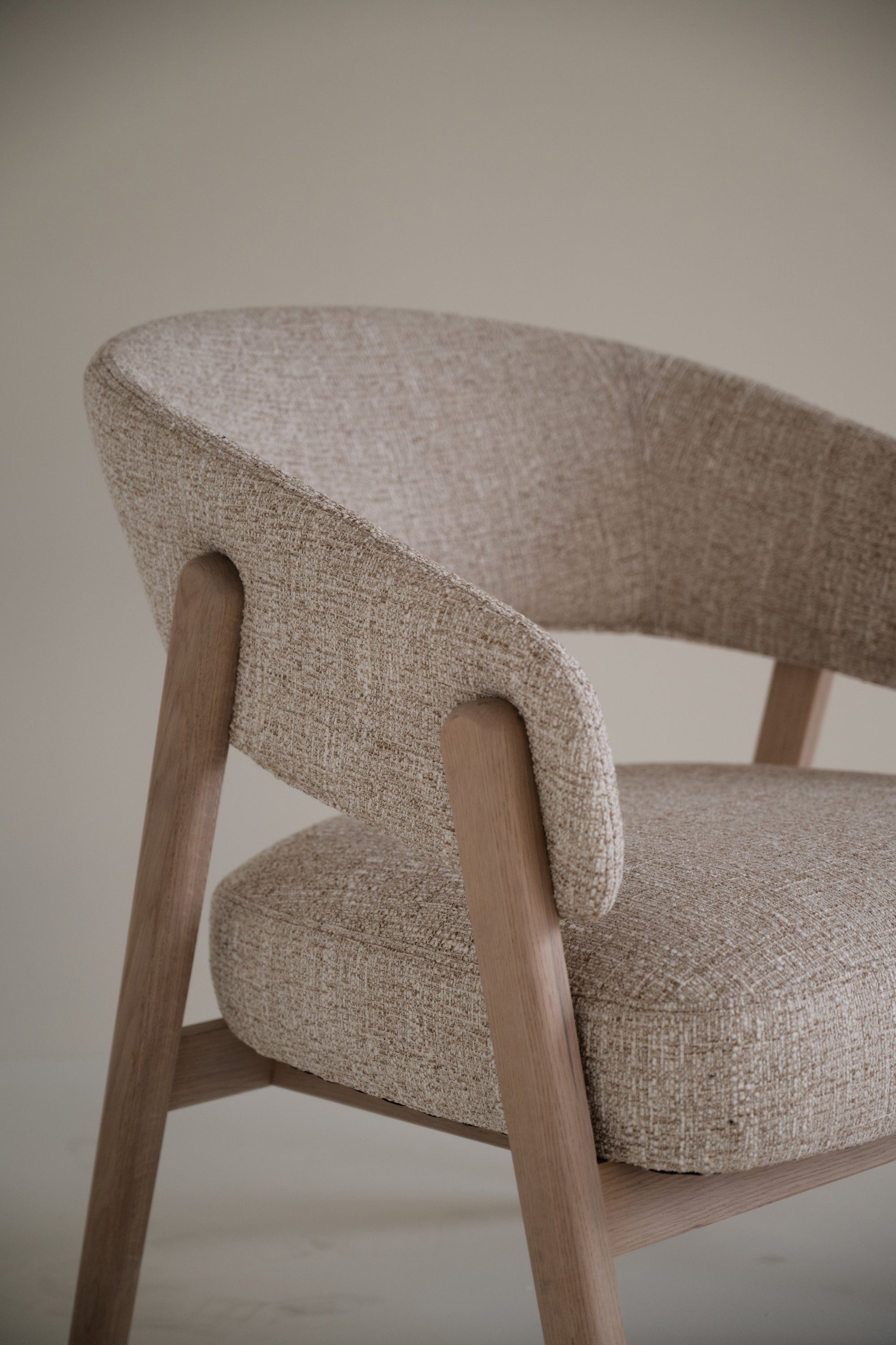 Barnaby Lounge Chair – Light Beige / Whitewash Oak – 3