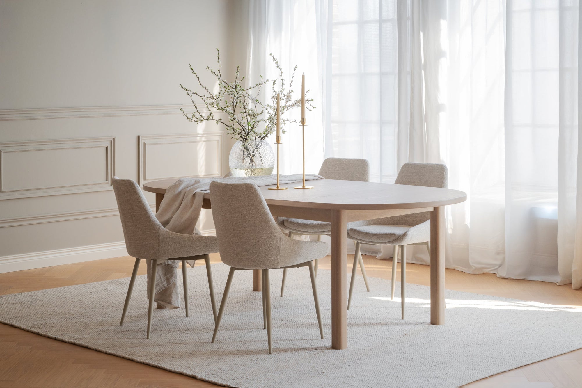 Gifford Oval Dining Table 220 x 105 cm – Whitewash Oak – 5