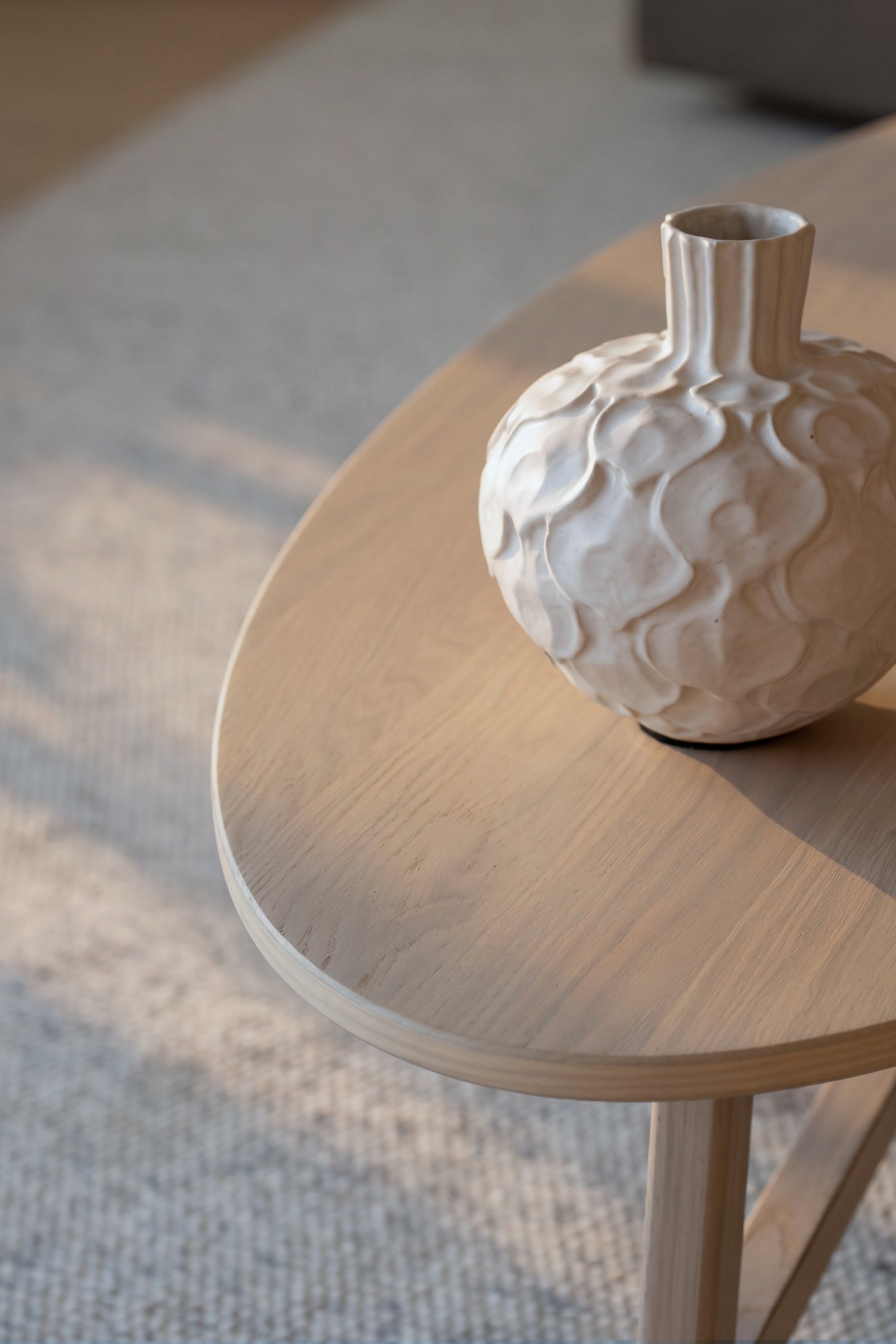 Dumbarton Oval Coffee Table 146 x 58 cm – Whitewash Oak – 4