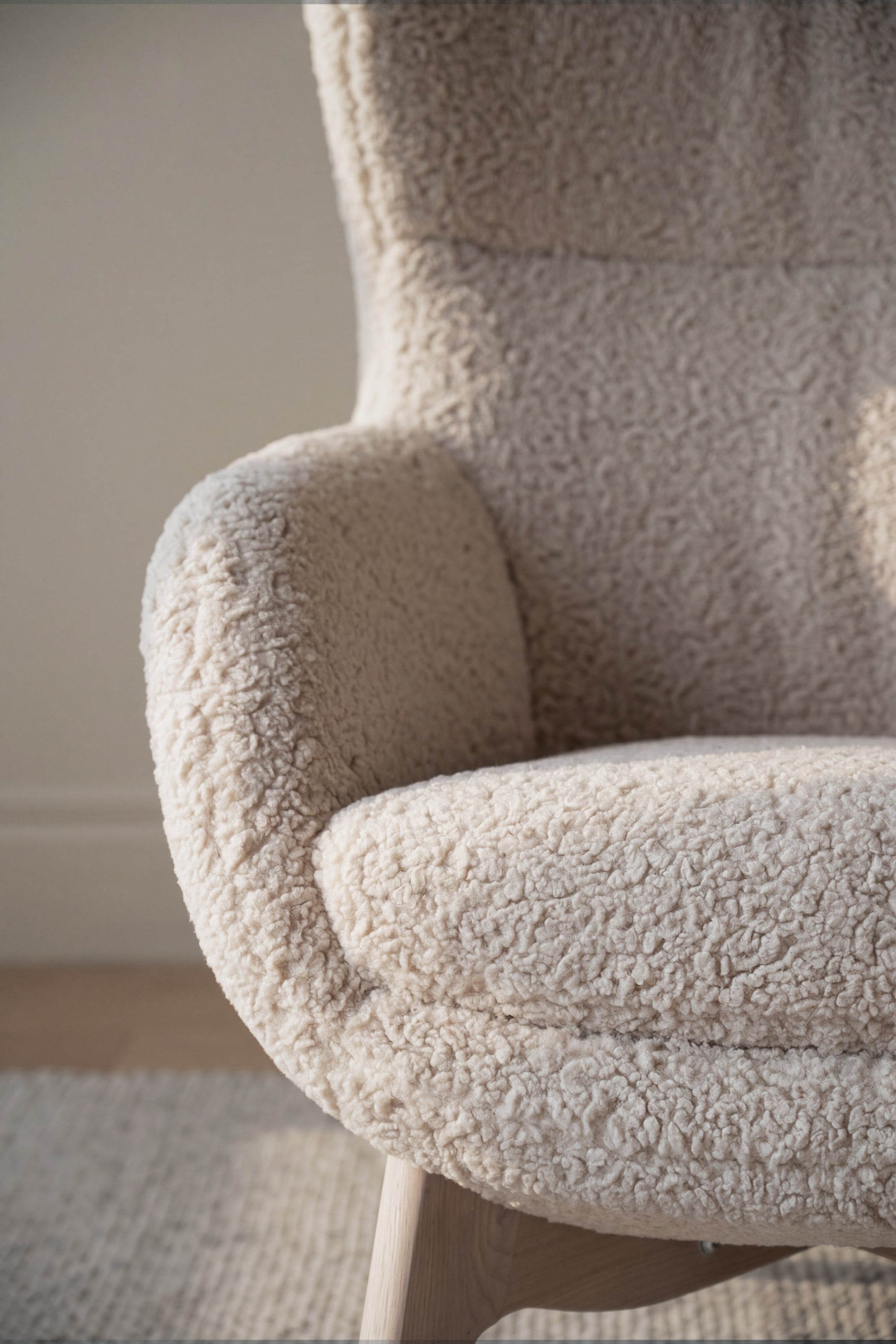 Dunbrody Lounge Chair with Footstool – Light Beige Faux Sheepskin / Whitewash Oak – 3