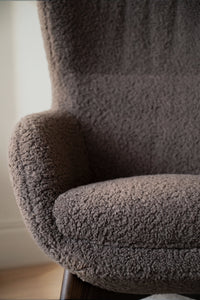 Dunbrody Lounge Chair with Footstool – Grey Beige Faux Sheepskin / Brown Oak – 4