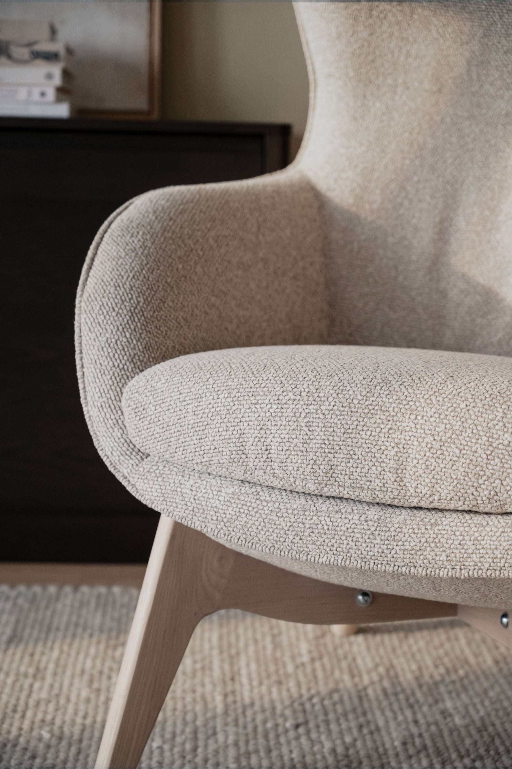 Dunbrody Lounge Chair with Footstool – Light Beige Fabric / Whitewash Oak – 4