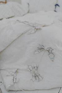 Blue Cottage Bow Garland by Malomi Kids