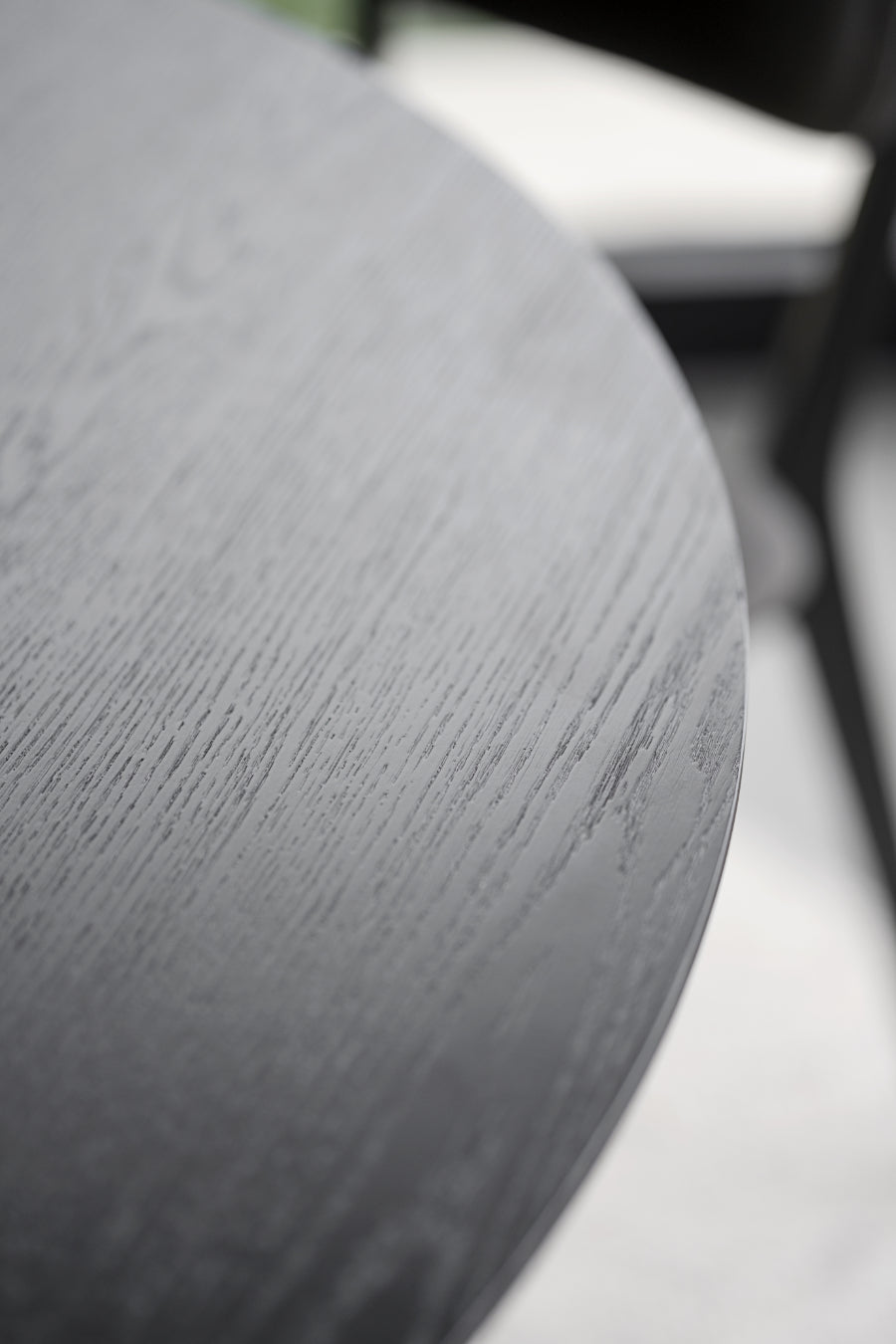 CALVERTON Runder schwarzer Tisch Ø120 CM ROWICO