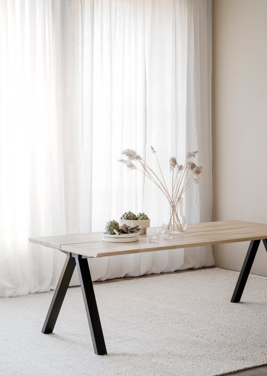 CARRADALE Esstisch mit V-Bein, 220 bis 320 cm