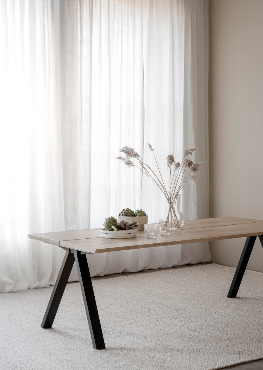 CARRADALE Esstisch mit V-Bein, 220 bis 320 cm