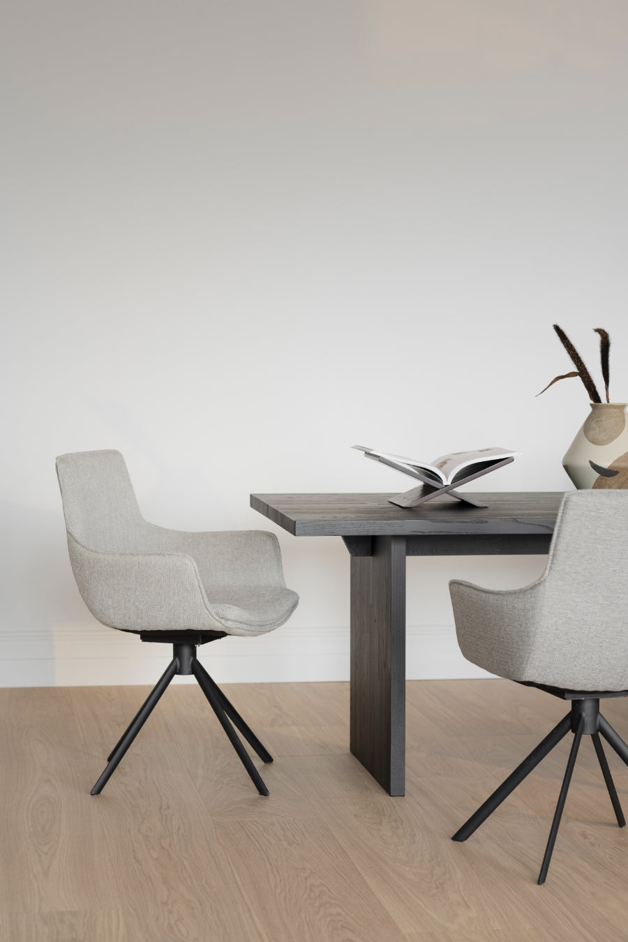 LOWELL Set mit 2 grauen Drehsesseln