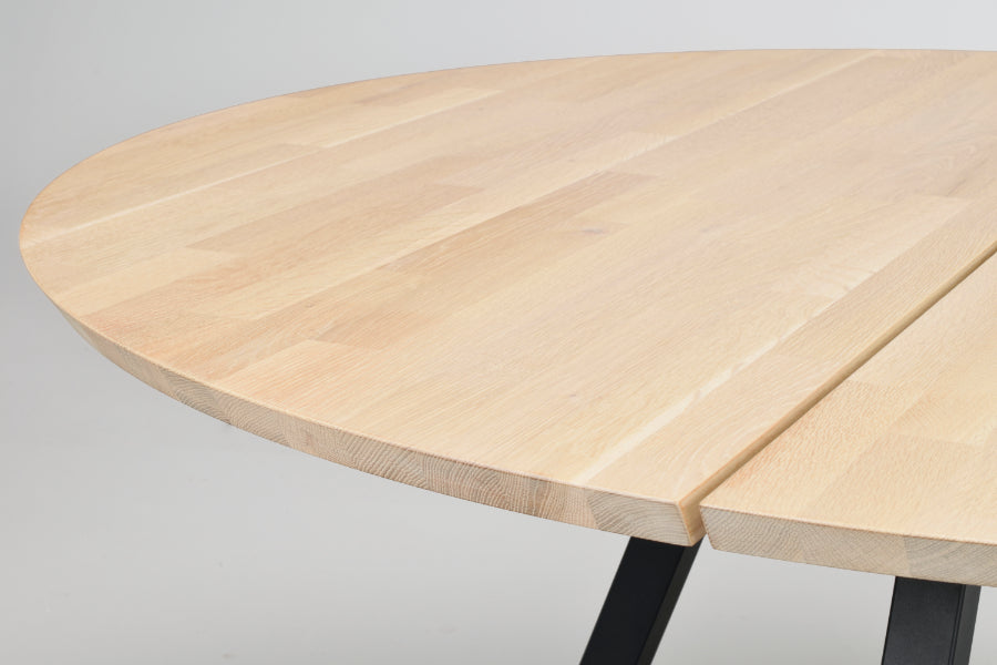 CARRADALE Runder A-Bein-Tisch Ø150 CM