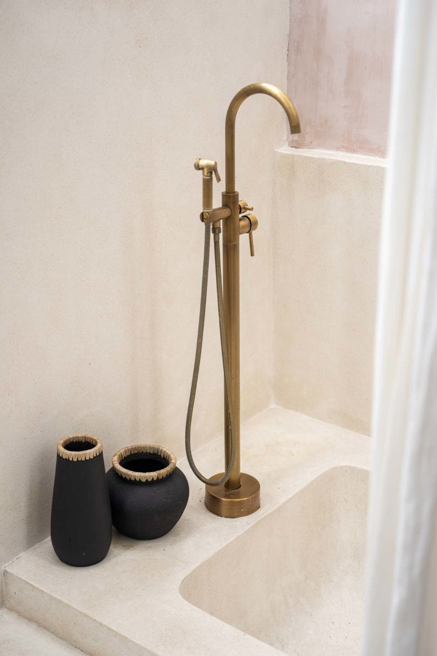 SNEAKY-Vase - Schwarz