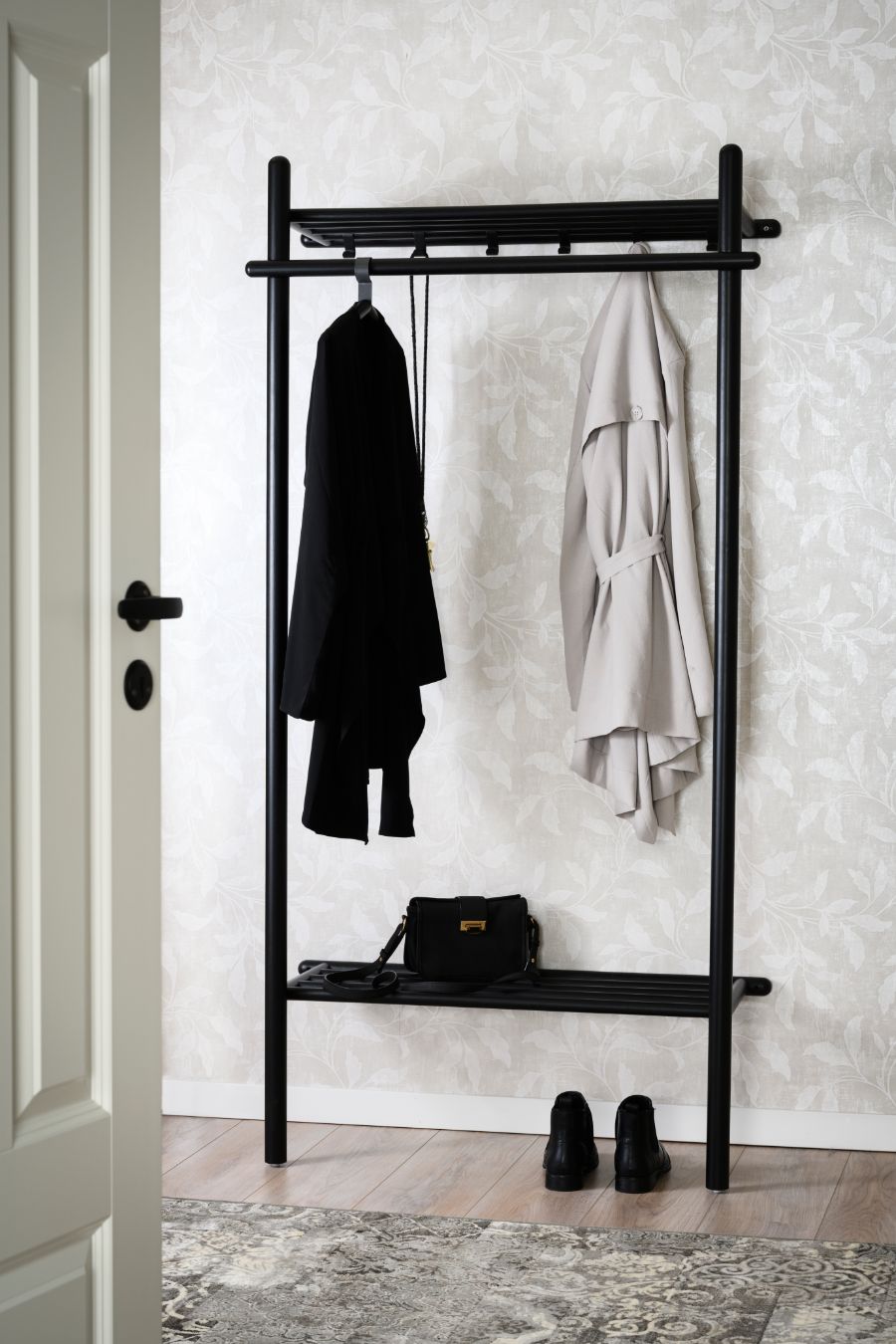 MILFORD Clothes Hanger