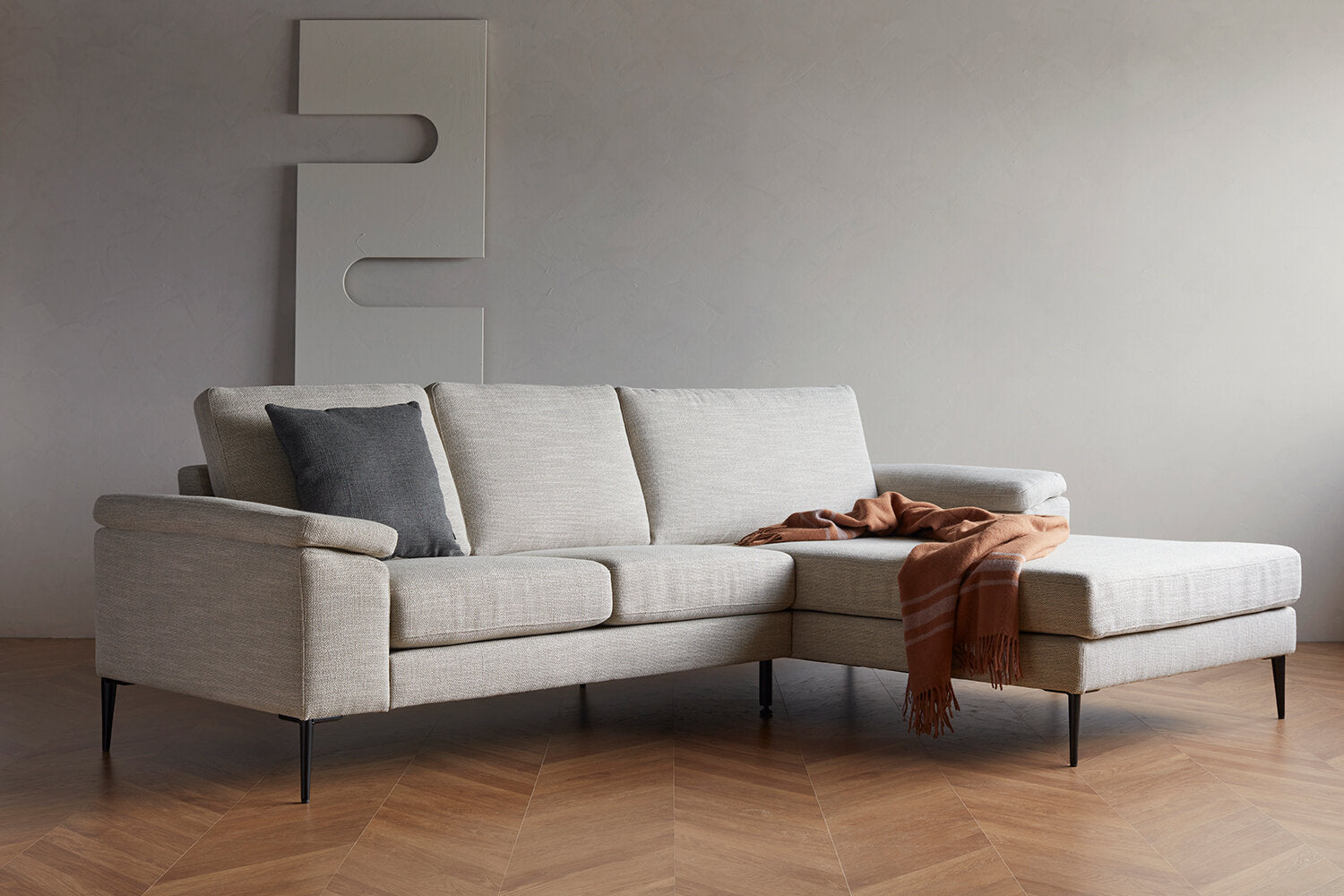NABBE 2 Seater Sofa + Lounger