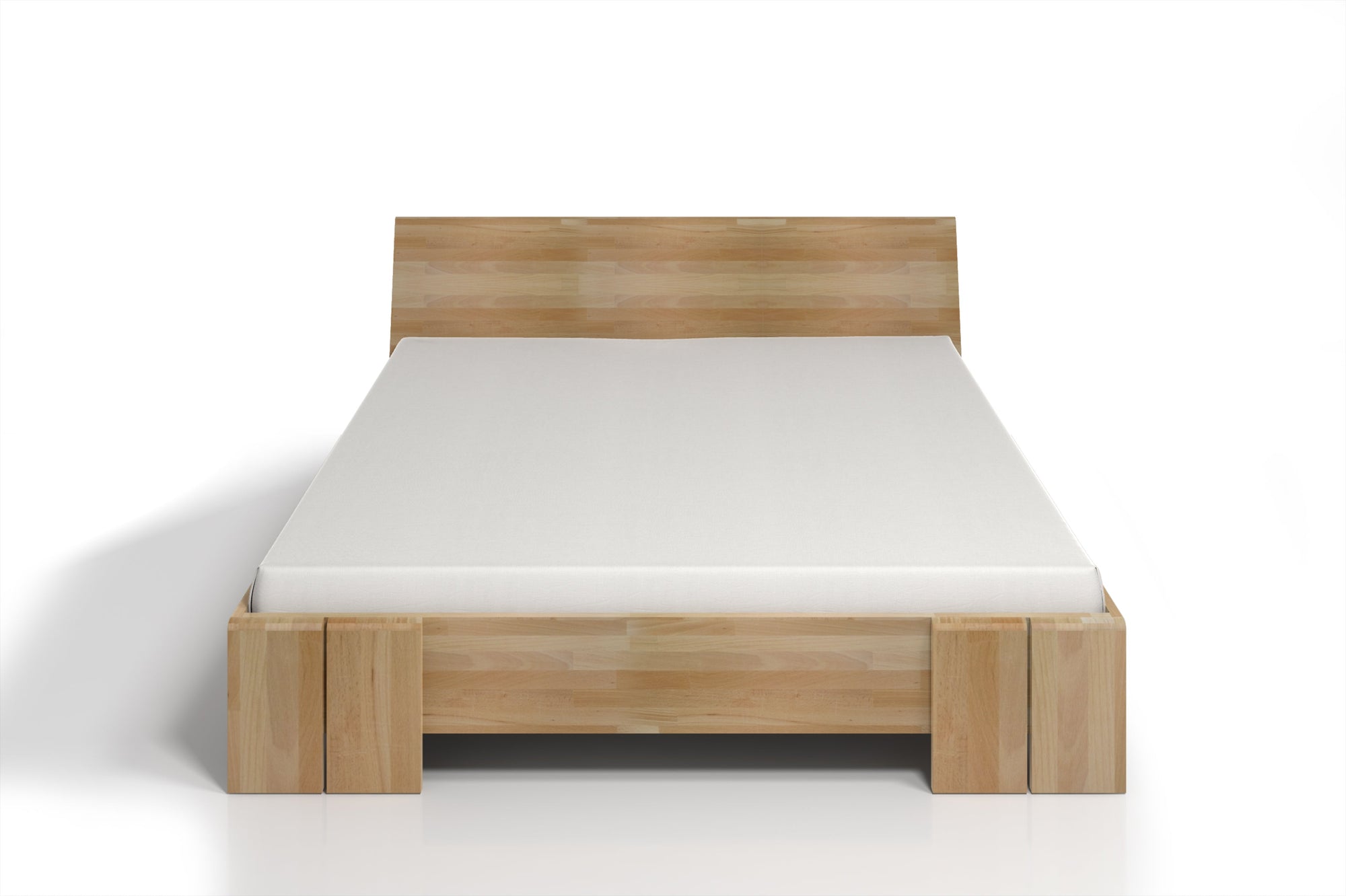 VESTRRE Maxibett aus Buche mit Stauraum