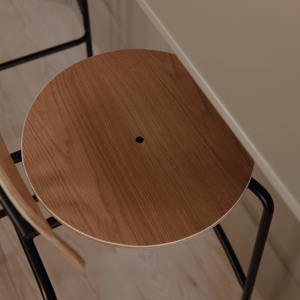 CURIOUS Bar Stool