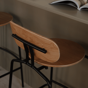 CURIOUS Bar Stool